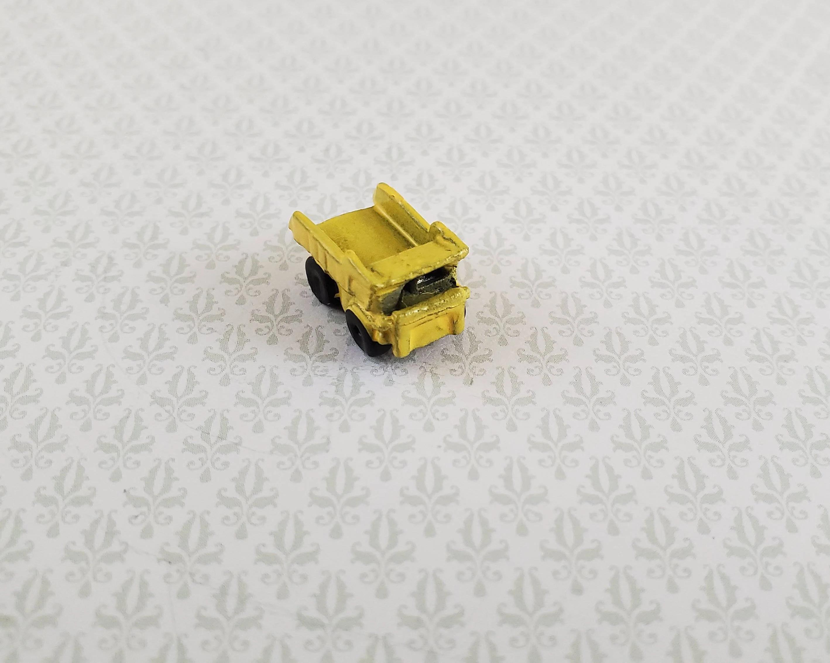 Dollhouse Miniature Dump Truck Toy Yellow & Black Metal 1:12 Scale - Image 2