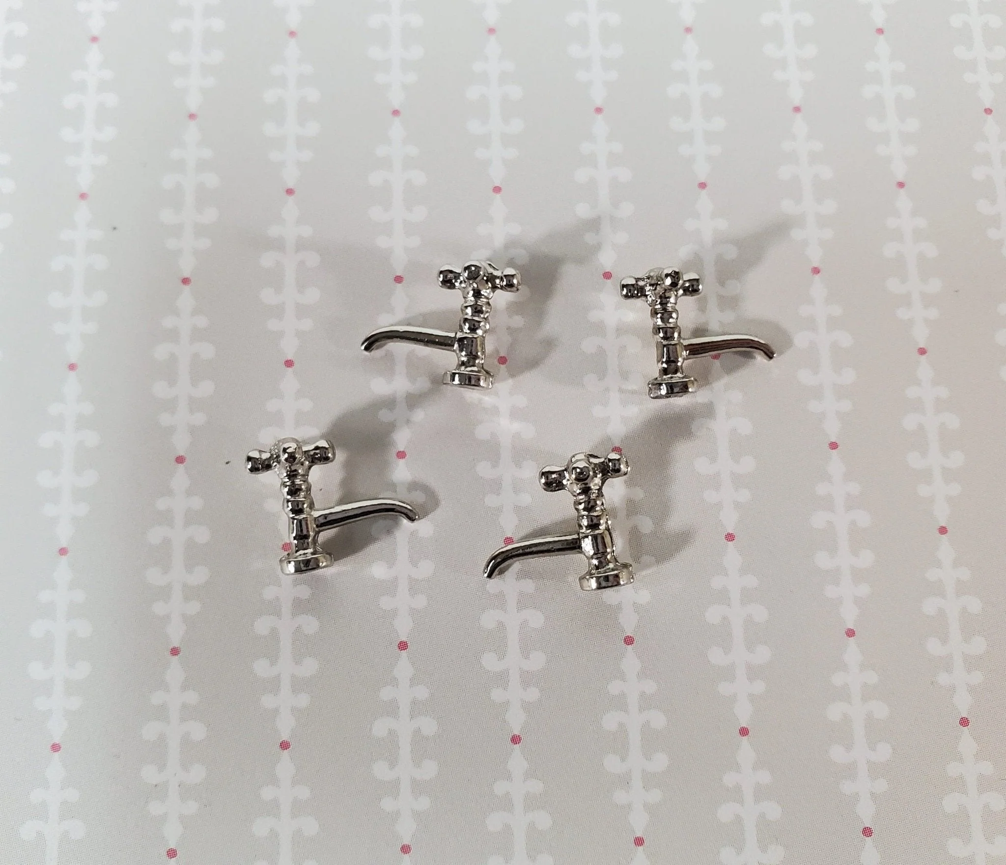 Dollhouse Miniature Faucet Taps x4 for Kitchen or Bathroom Sink 1:12 Scale Silver Metal S1209C