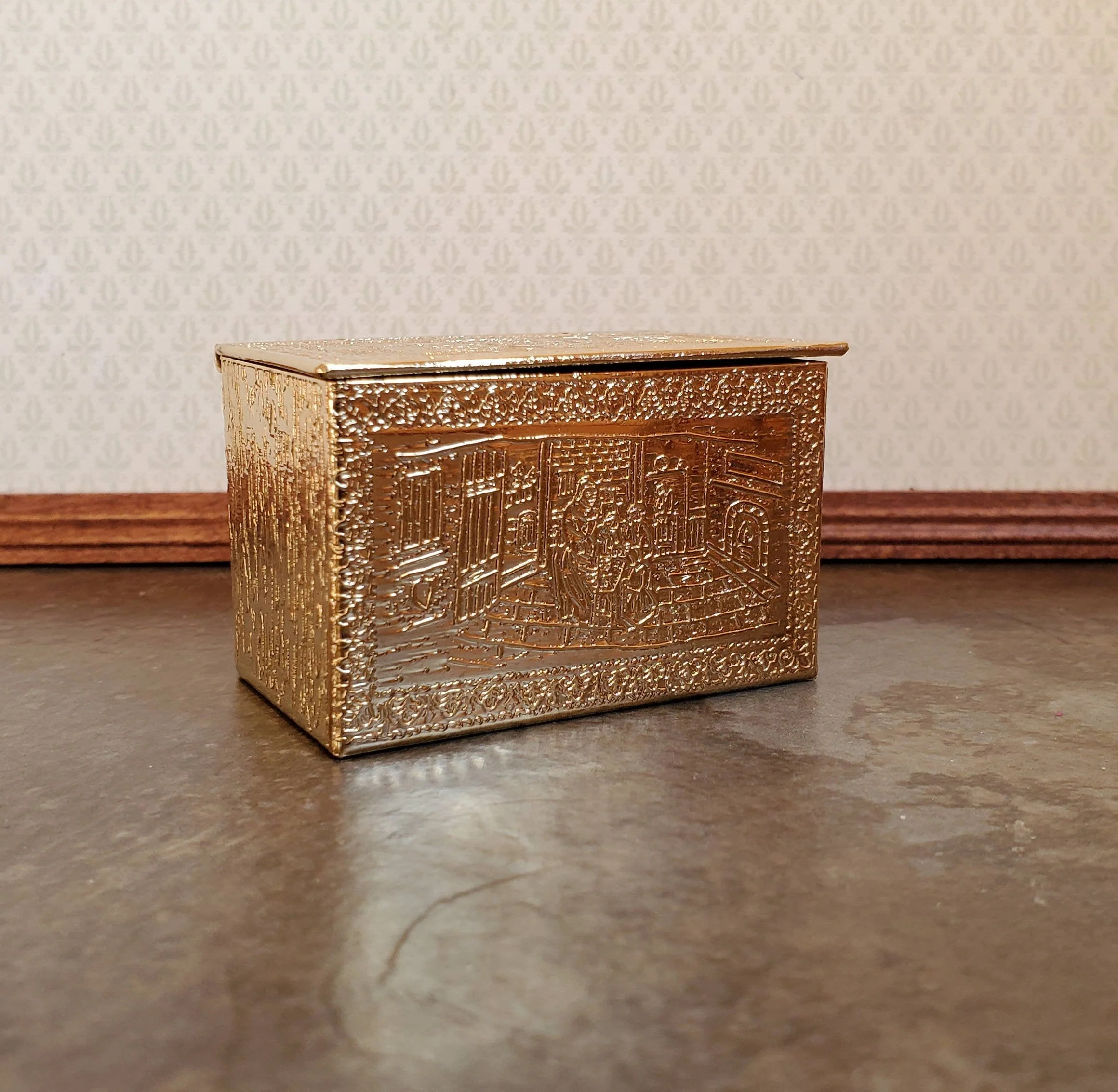 Dollhouse Fireplace Coal or Log Box Gold Brass Metal Trunk 1:12 Scale Miniature