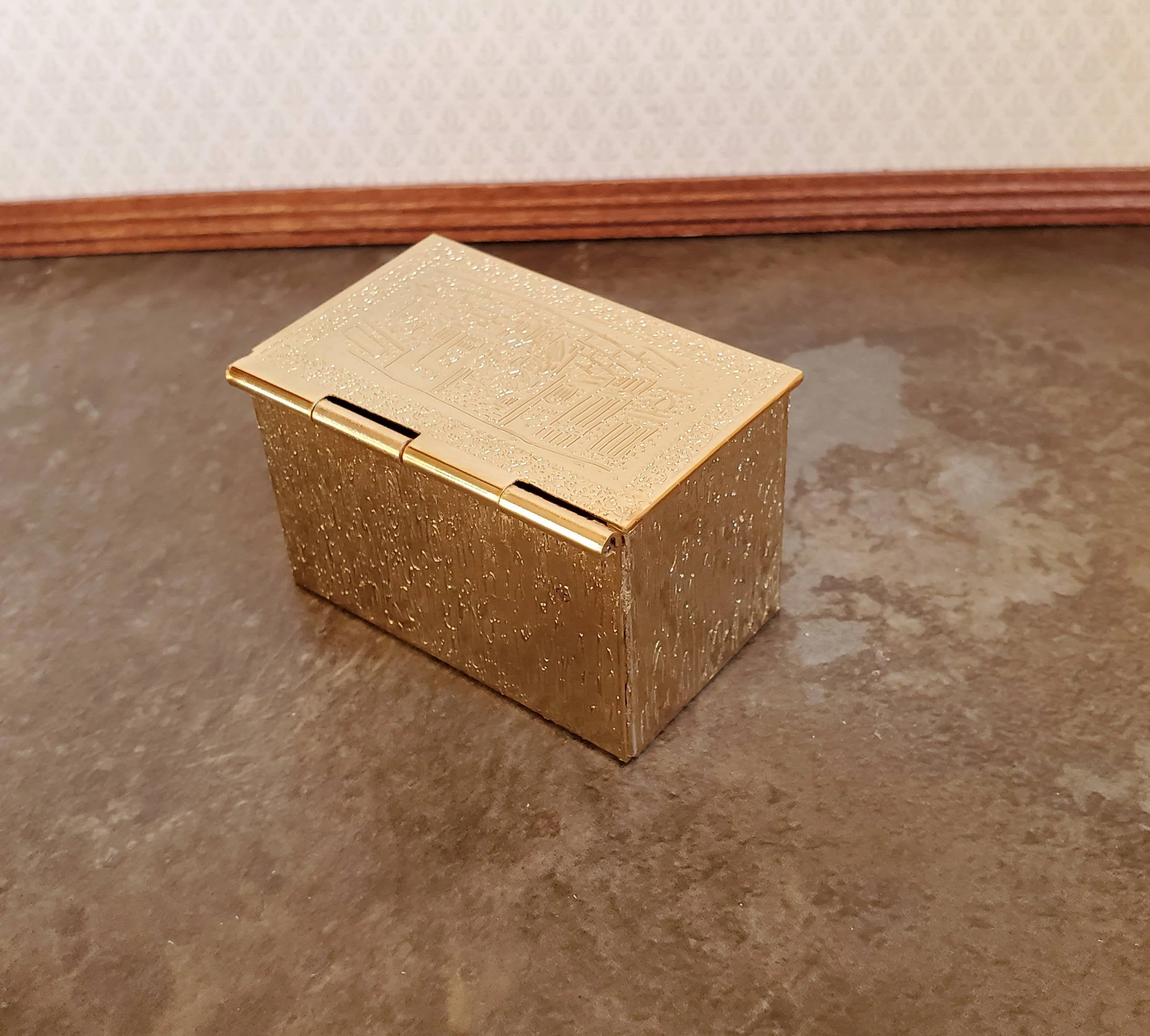 Dollhouse Fireplace Coal or Log Box Gold Brass Metal Trunk 1:12 Scale Miniature - Image 5