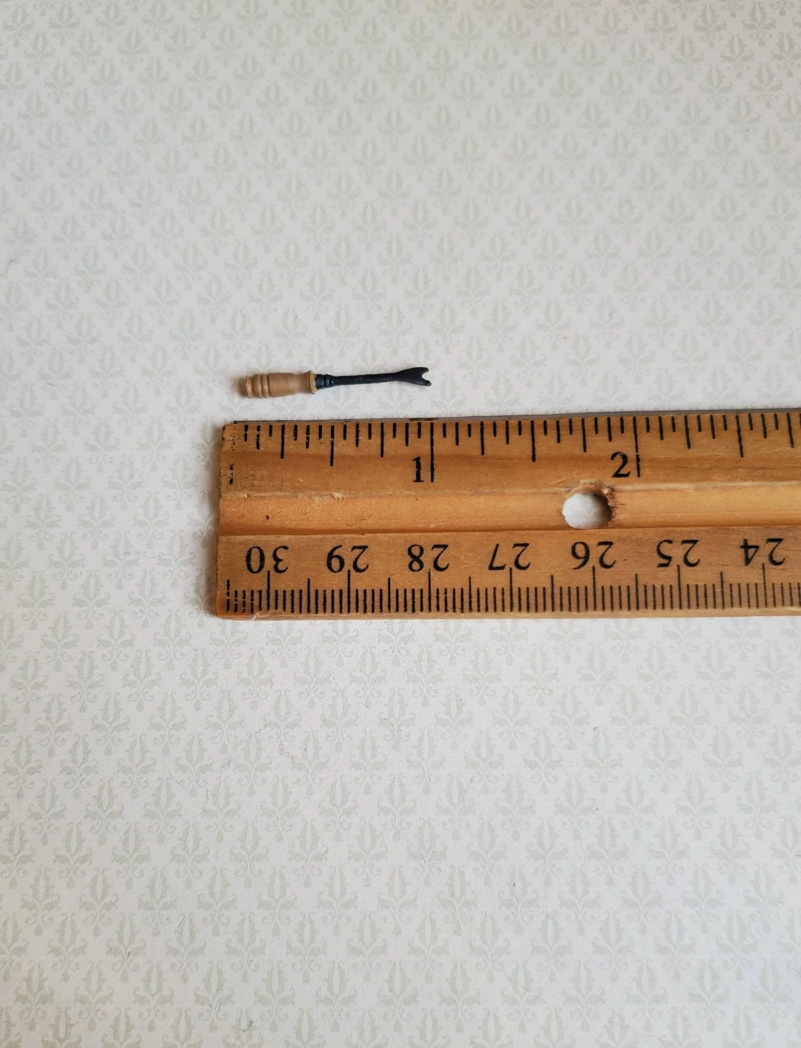 Dollhouse Miniature Garden Dandelion Weeder Gardening Tool 1:12 Scale Metal - Image 3
