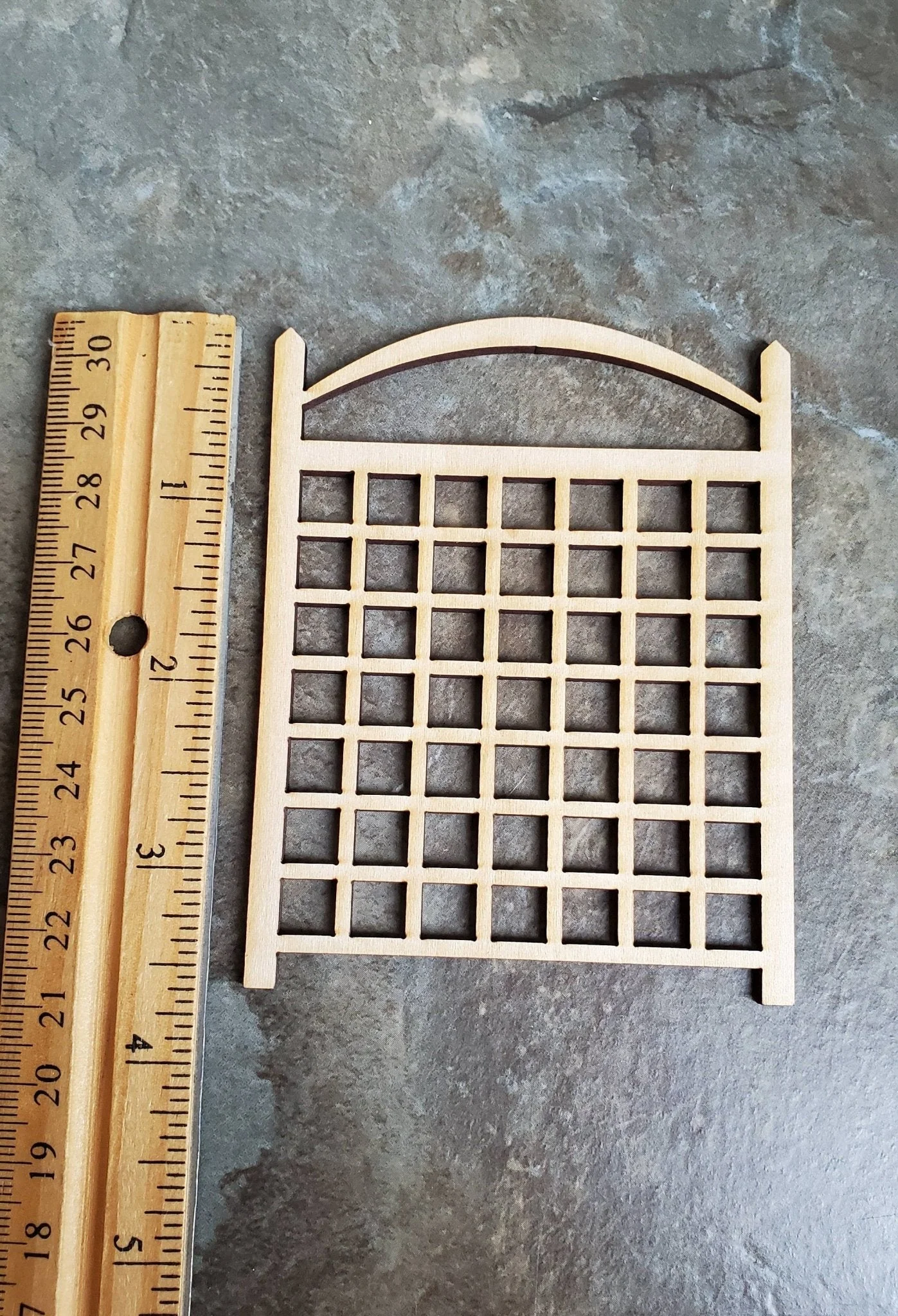 Dollhouse Miniature Garden Trellis for Flowers Wood 3 3/4" Tall Unpainted - Image 2