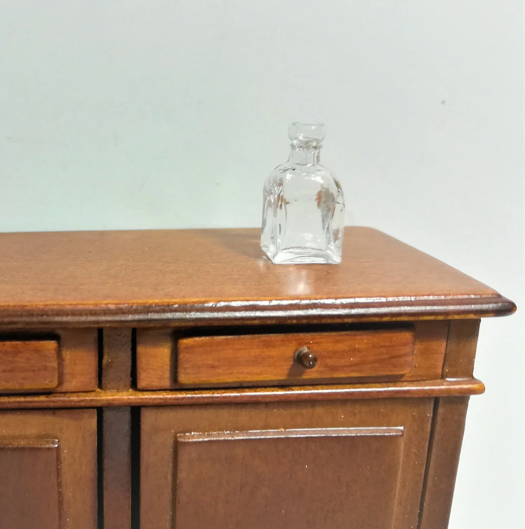 Dollhouse Miniature Glass Decanter Bottle with Stopper Clear 1:12 Scale