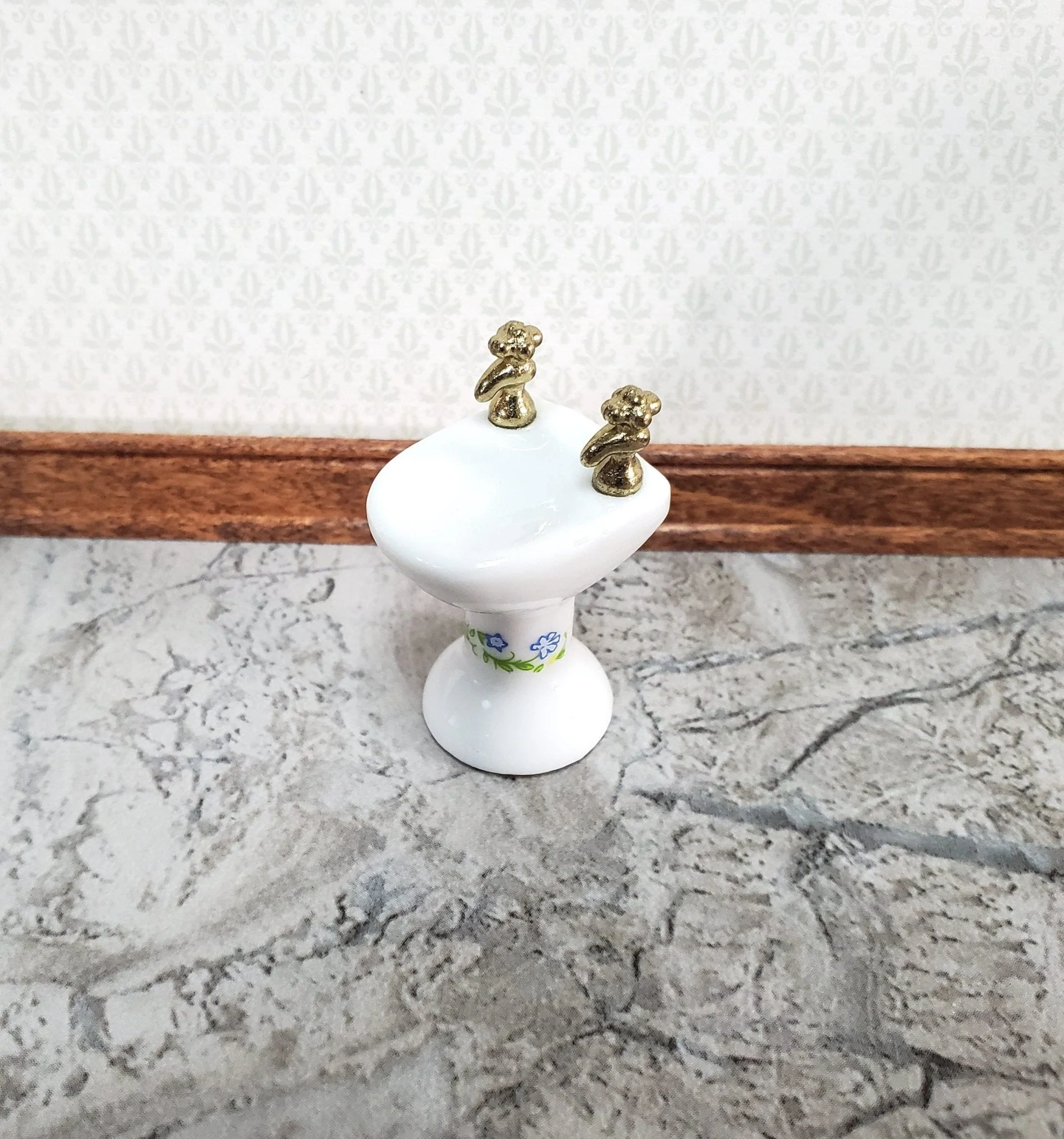 Dollhouse Miniature Half Scale Bathroom Sink White with Floral Decal 1:24 Scale - Image 2