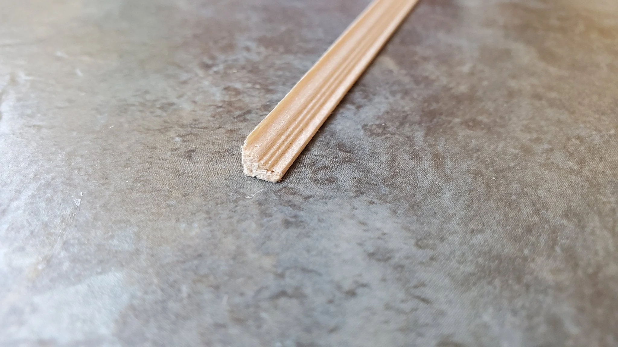 Dollhouse Miniature Half Scale Crown Cornice Molding Trim 3/16" wide x 18" long 1:24 Scale - Image 3