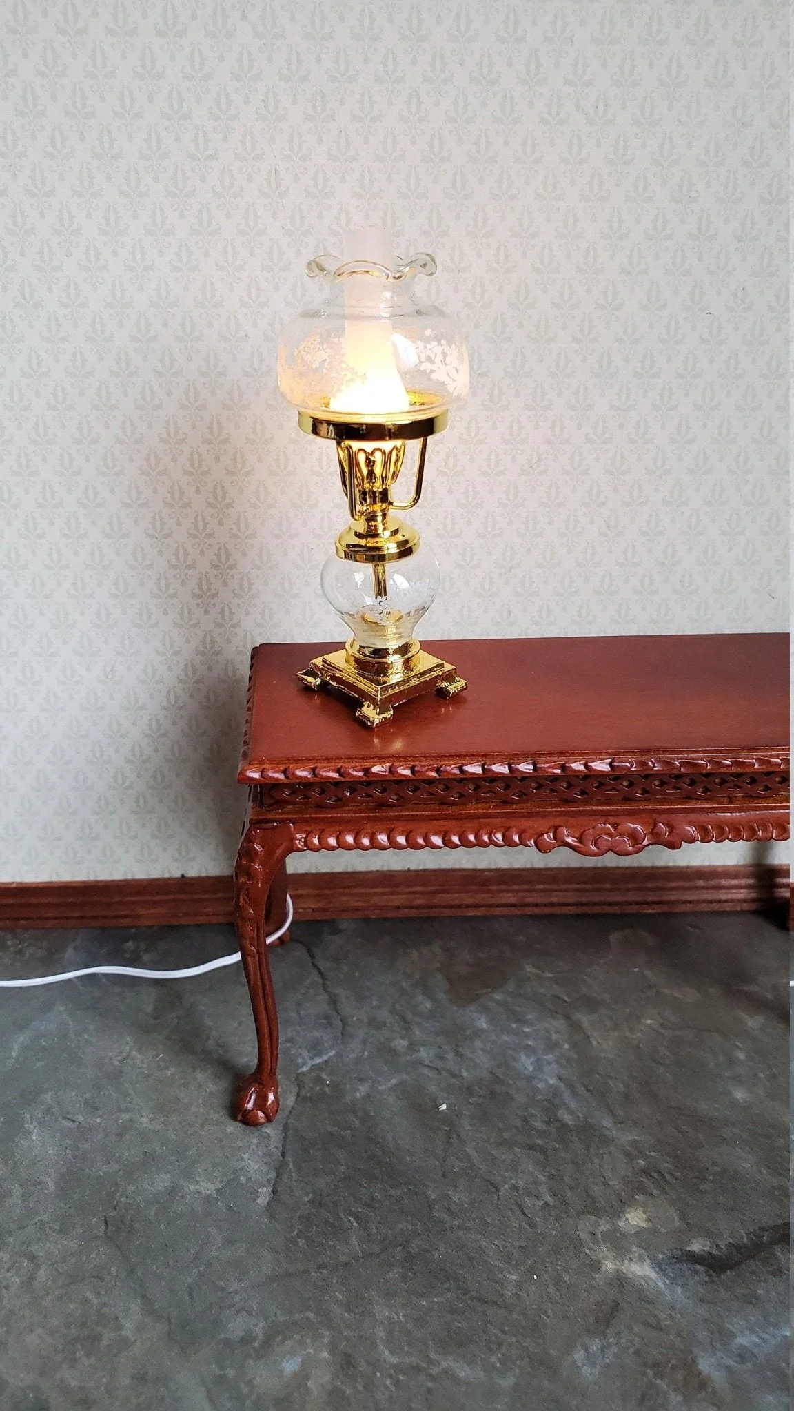 Dollhouse Hurricane Oil Lamp 12 Volt Light 1:12 Scale Miniature Vintage Style Gold - Image 4