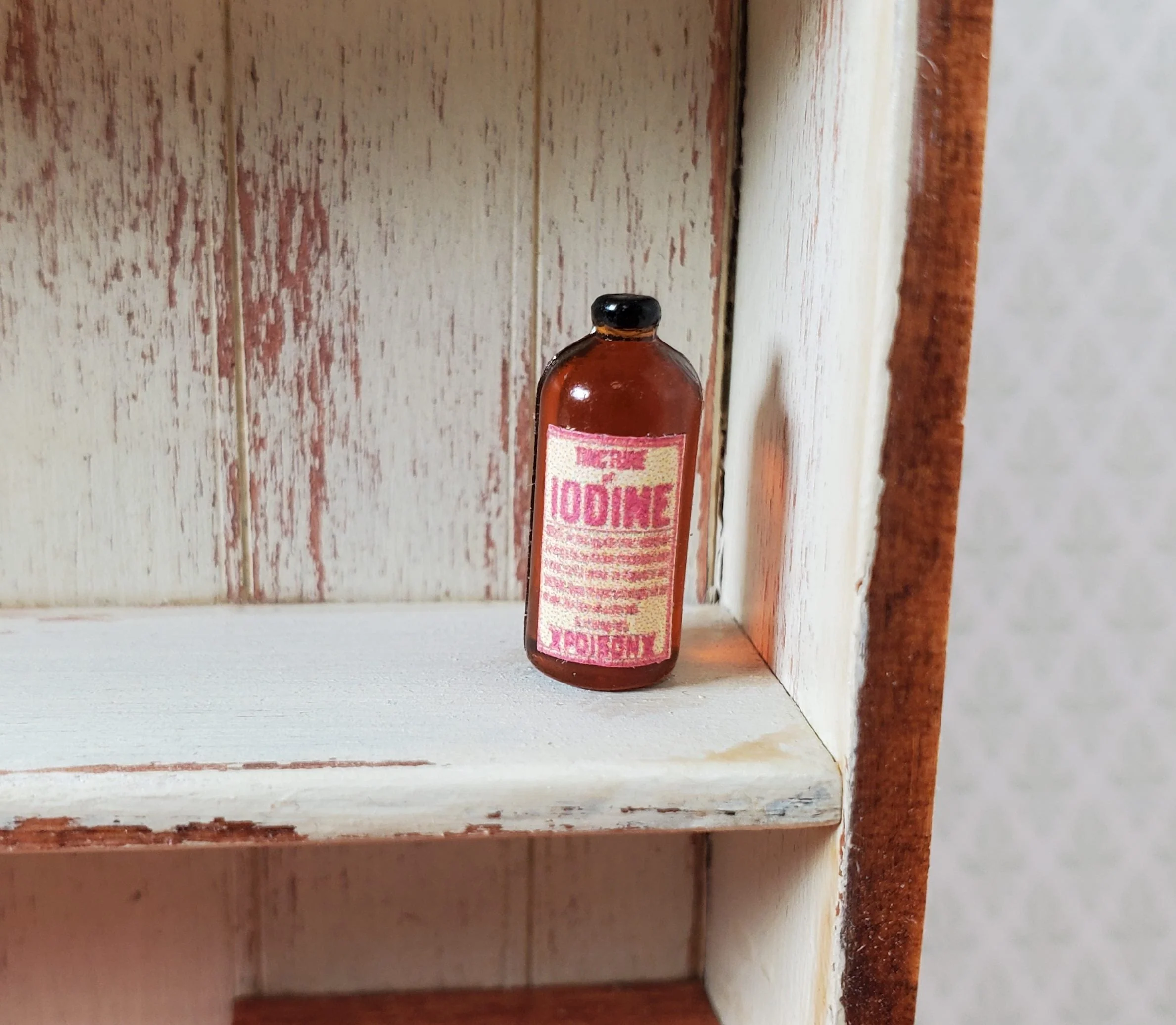Dollhouse Iodine Bottle Old Fashion Style 1:12 Scale Miniature Tiny Medicine - Image 3
