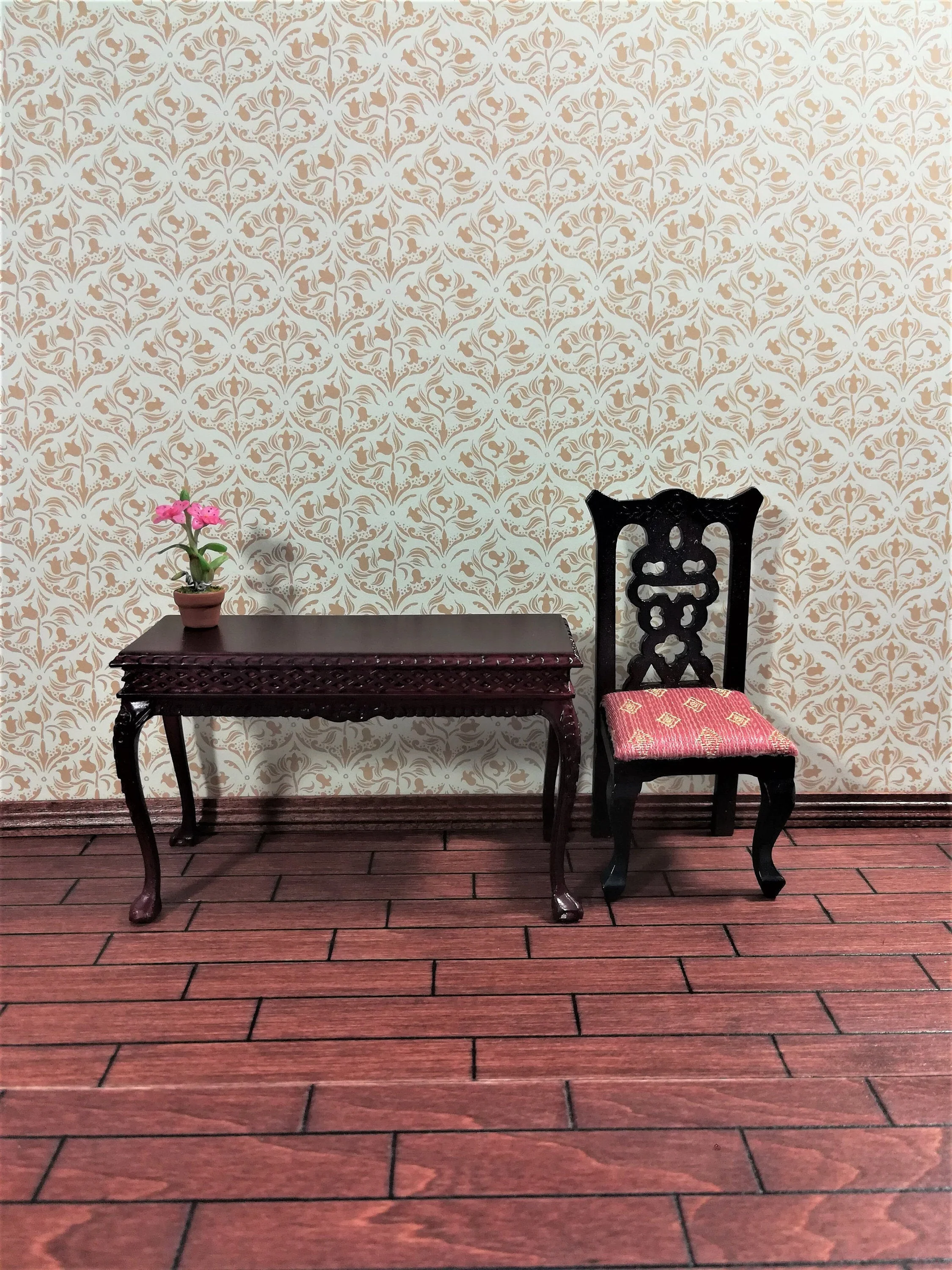 Dollhouse Wallpaper Art Nouveau Gold Tulips on Cream 1:12 Scale Miniature - Image 3