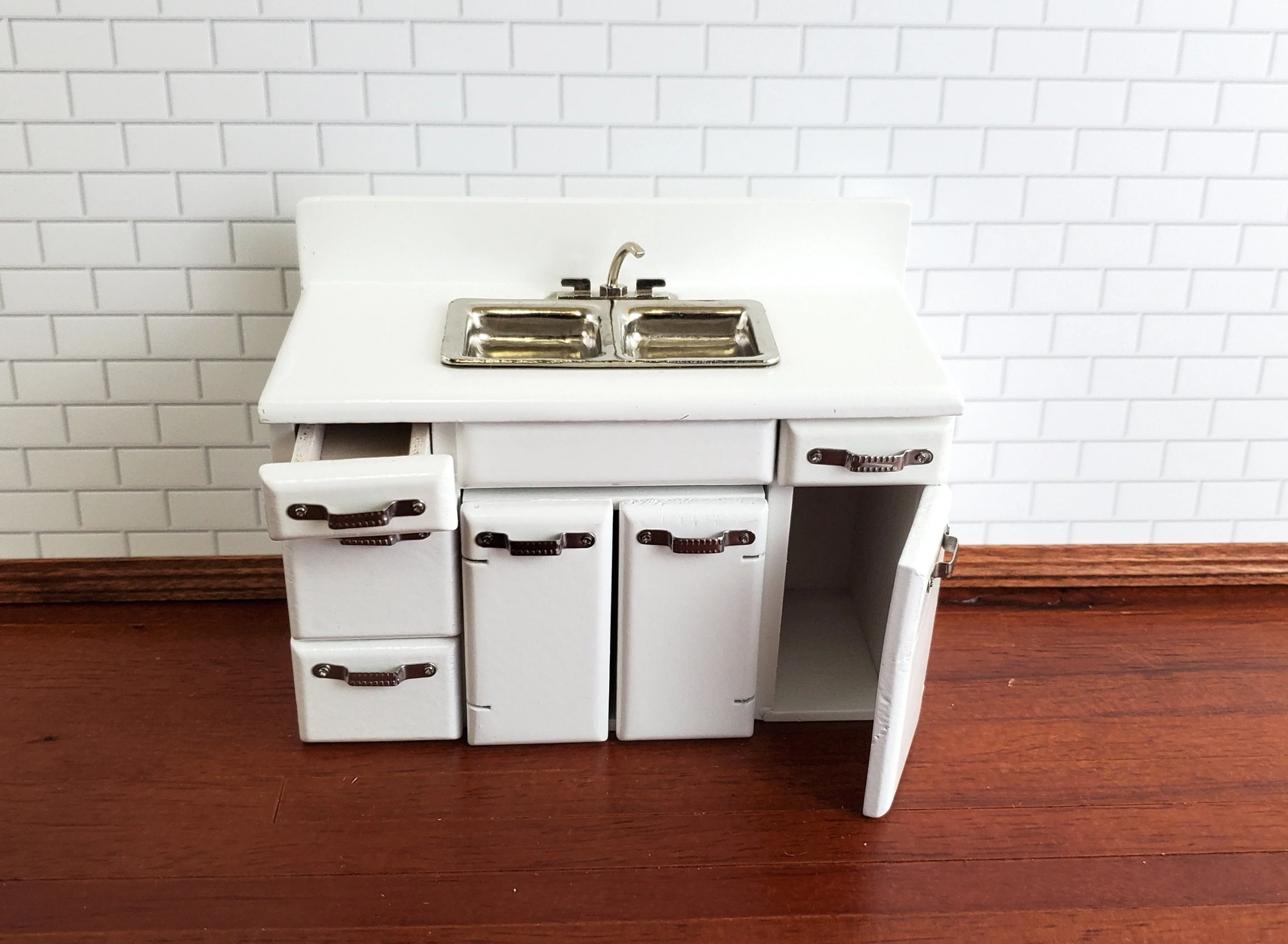 Dollhouse Miniature Kitchen Sink with Cabinet 1950s Retro Style WHITE 1:12 Scale - Image 3