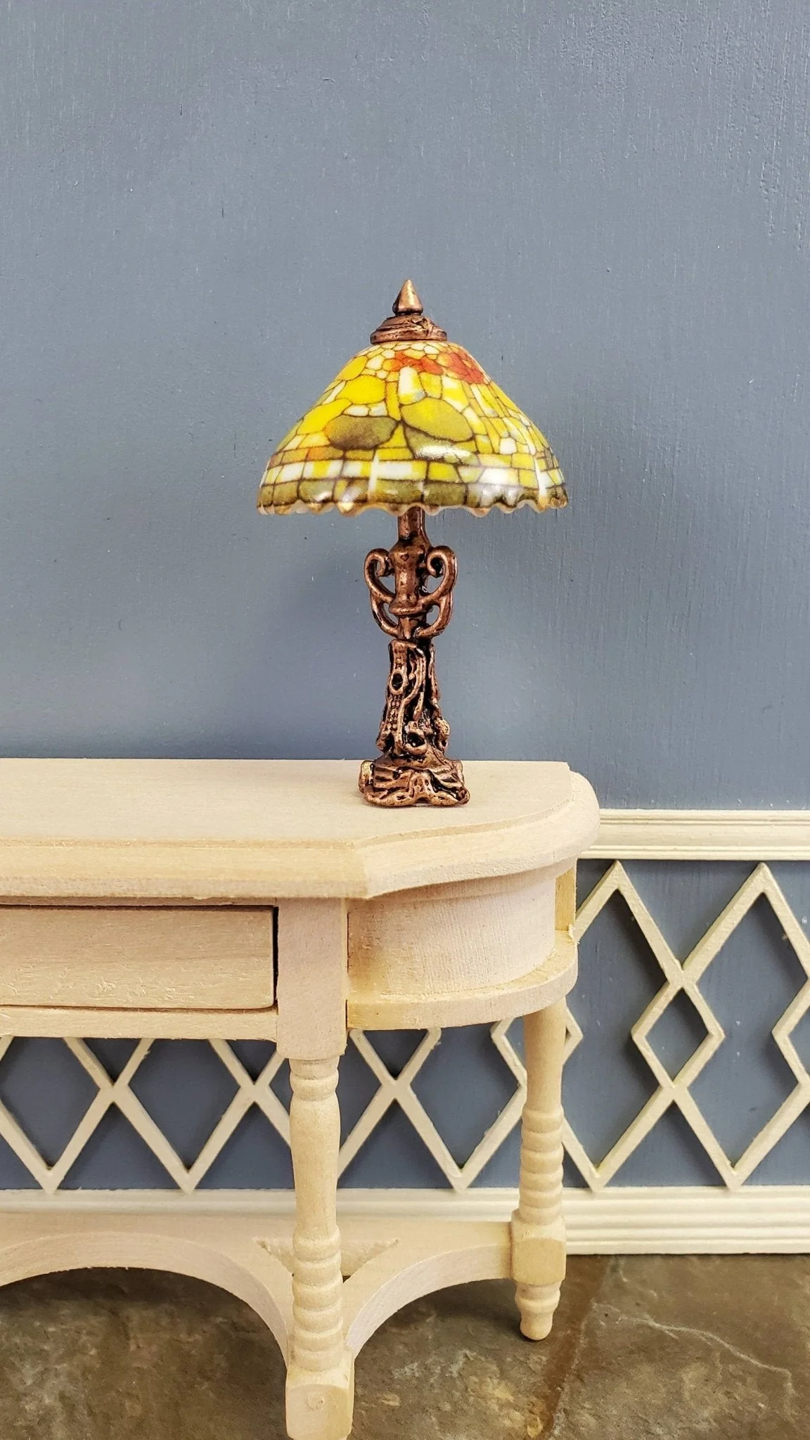 Dollhouse Miniature Lamp Non-Working Stained Glass Style Reutter Porcelain 1:12 Scale