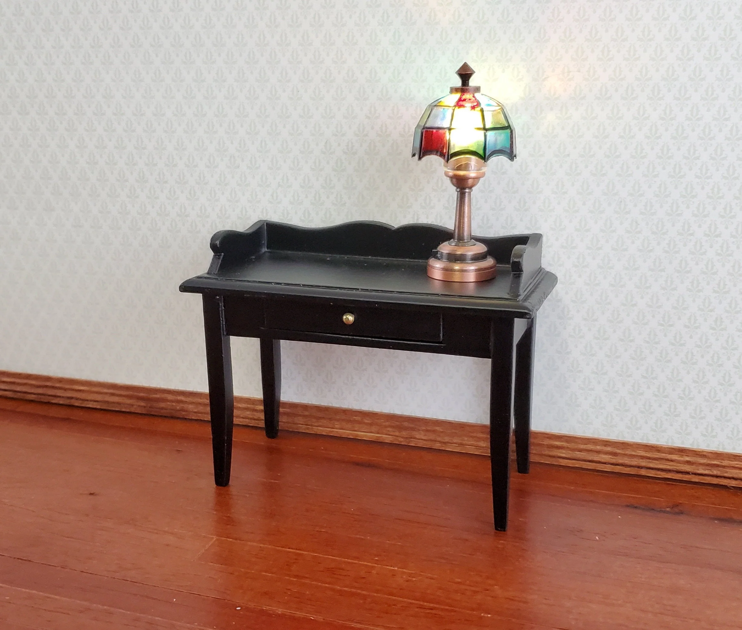 Dollhouse Miniature LED Battery Light Table Lamp Stained Glass Style Bronze Base 1:12 Scale - Image 3