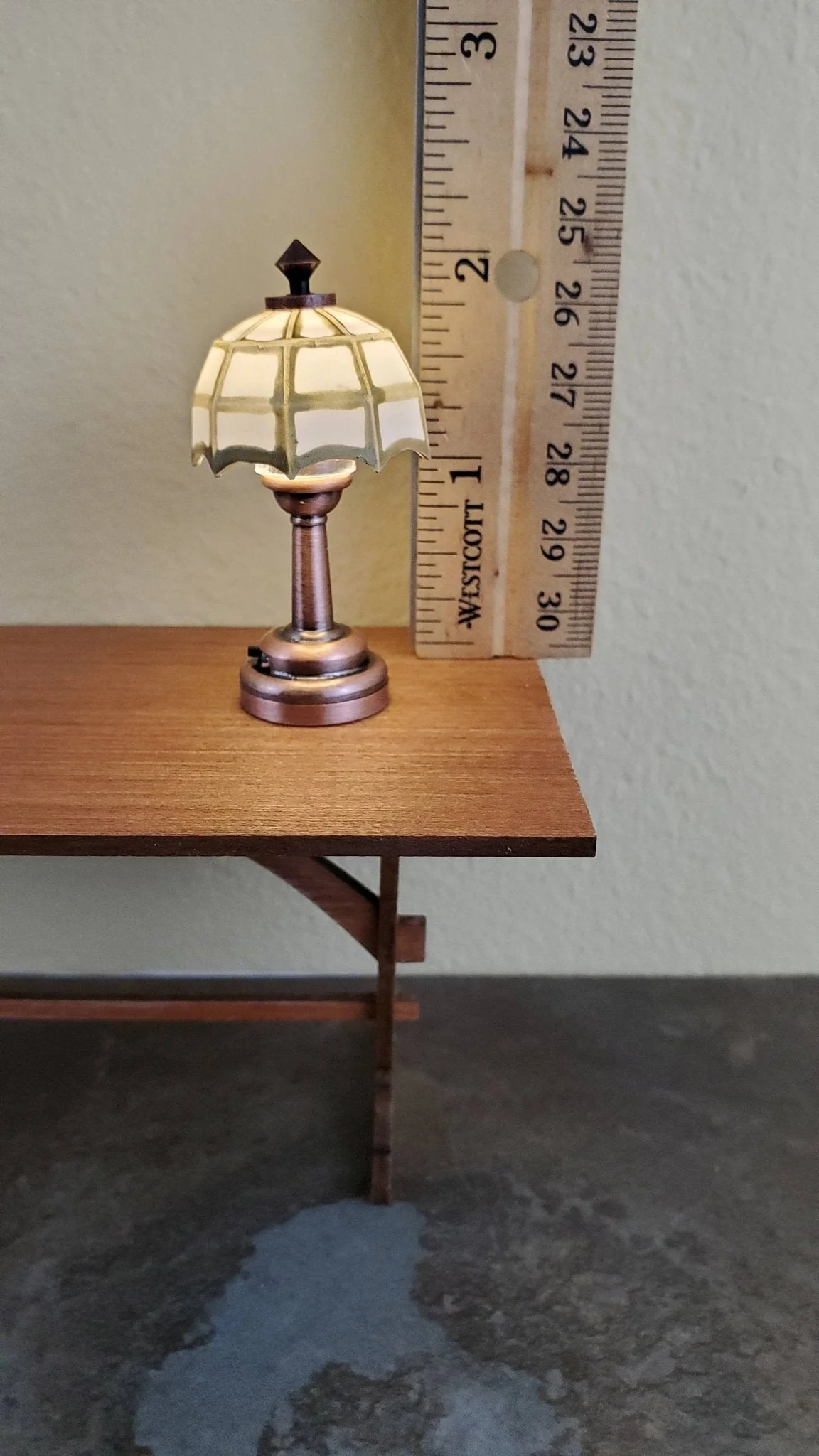 Dollhouse Miniature LED Battery Light Table Lamp White & Bronze Gold 1:12 Scale - Image 3