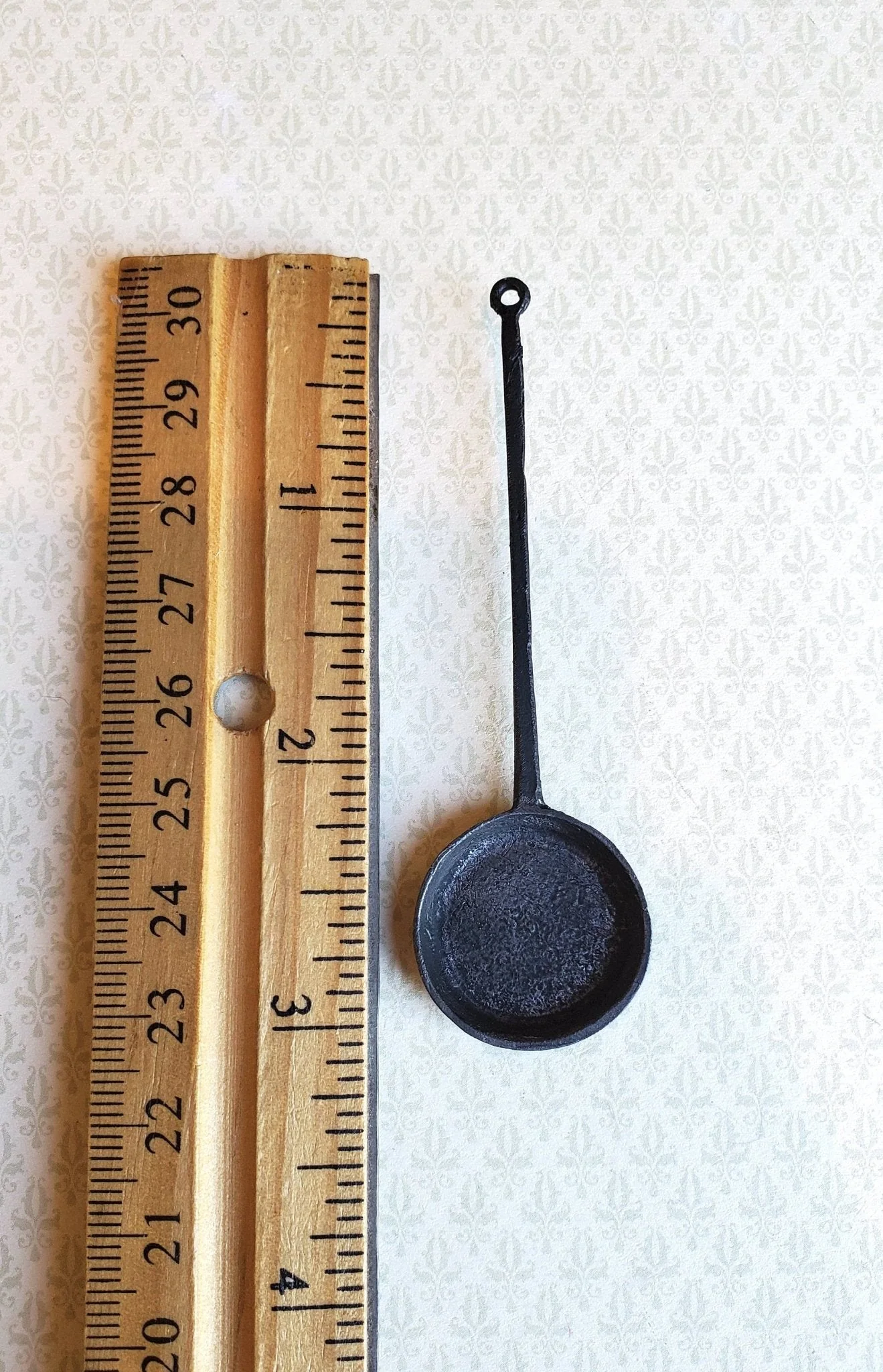 Dollhouse Miniature Long Handled Frying Pan Primitive Style 1:12 Scale Metal - Image 3