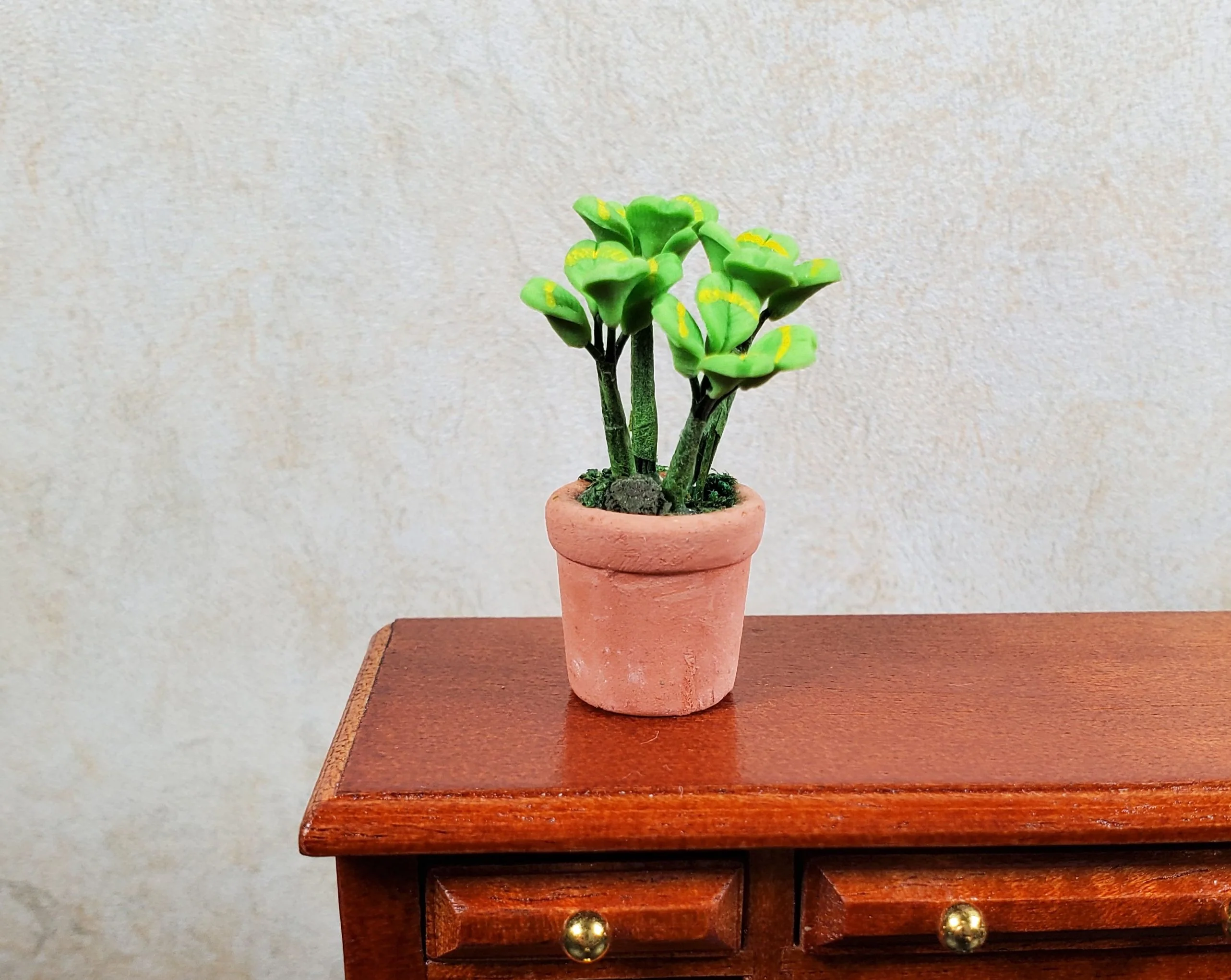 Dollhouse Miniature Lucky Four Leaf Clovers in Terra Cotta 1:12 Scale Miniature - Image 2