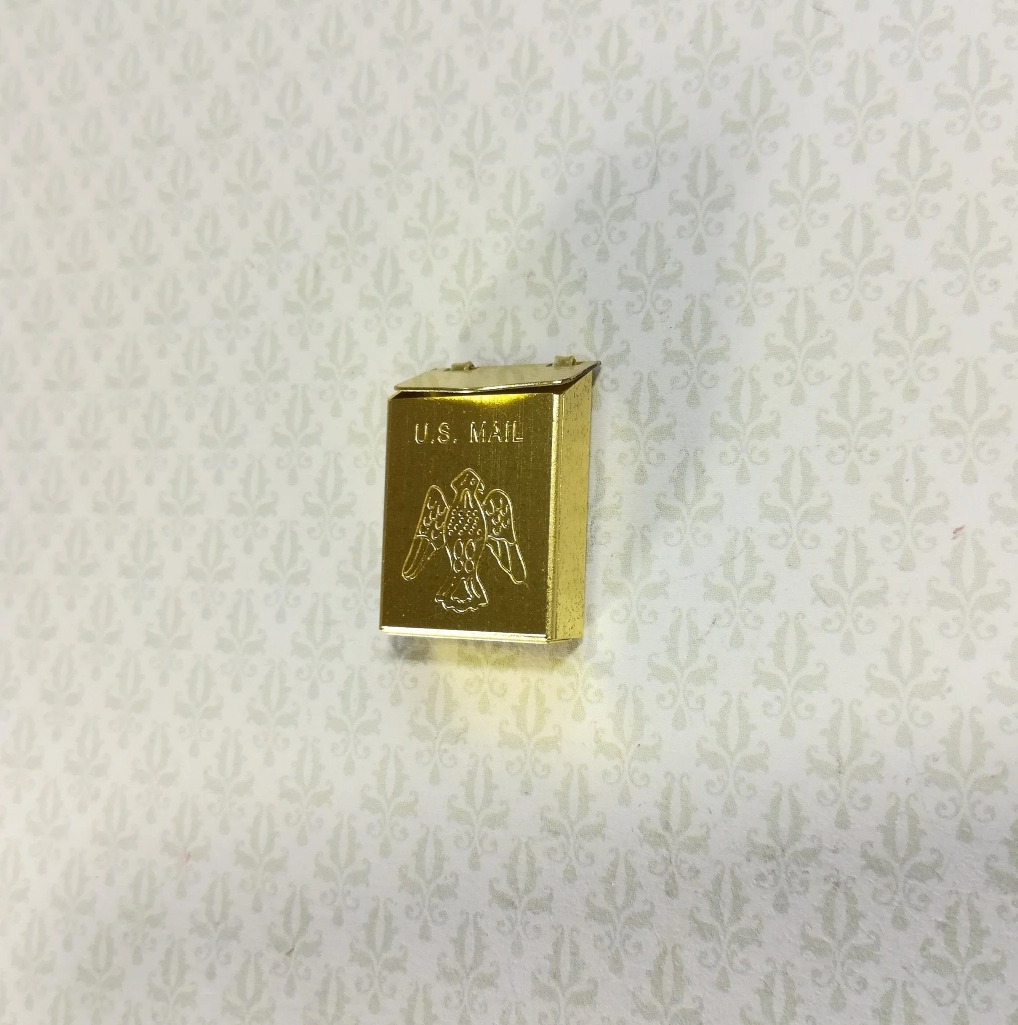 Dollhouse Mailbox Gold Brass Metal Eagle Decoration Opening Lid 1:12 Scale Accessory