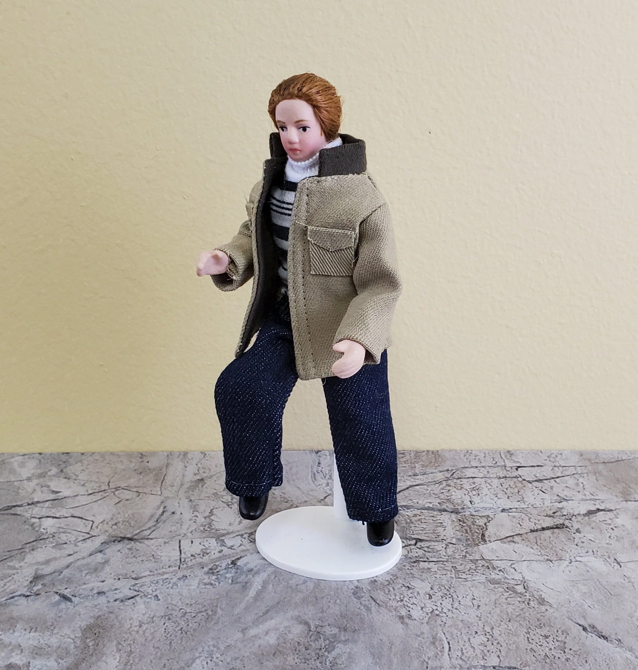 Dollhouse Miniature Man Modern Doll Porcelain Dad Father 1:12 Scale Poseable - Image 2