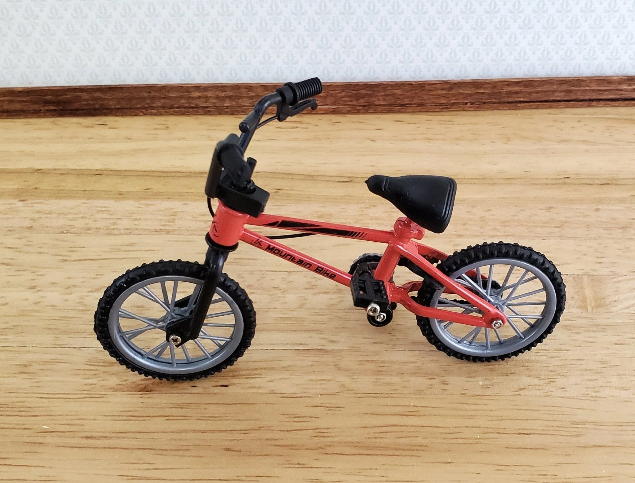 Dollhouse Miniature Mountain Bike Bicycle Red & Black 1:12 Scale Moveable - Image 2