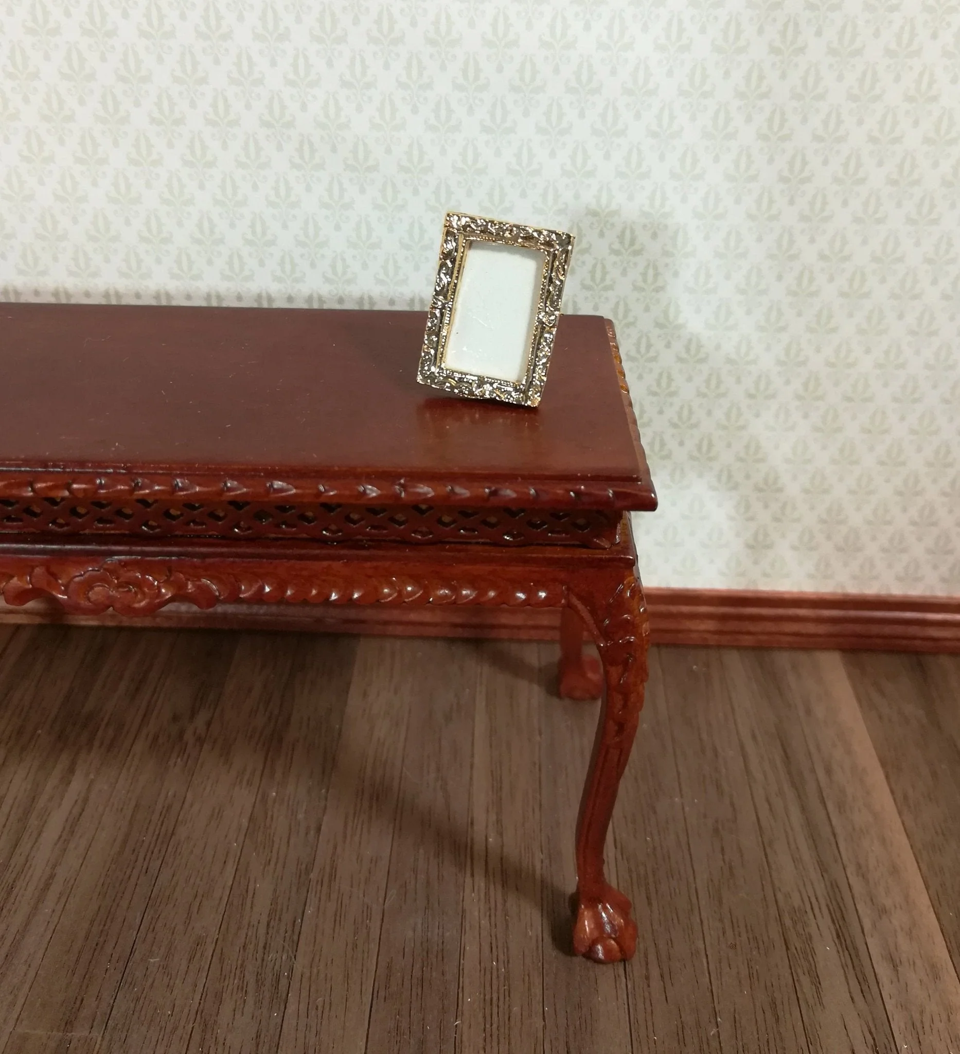 Dollhouse Miniature Picture Frame Small Gold Metal Rectangle with Stand 1:12 Scale - Image 2