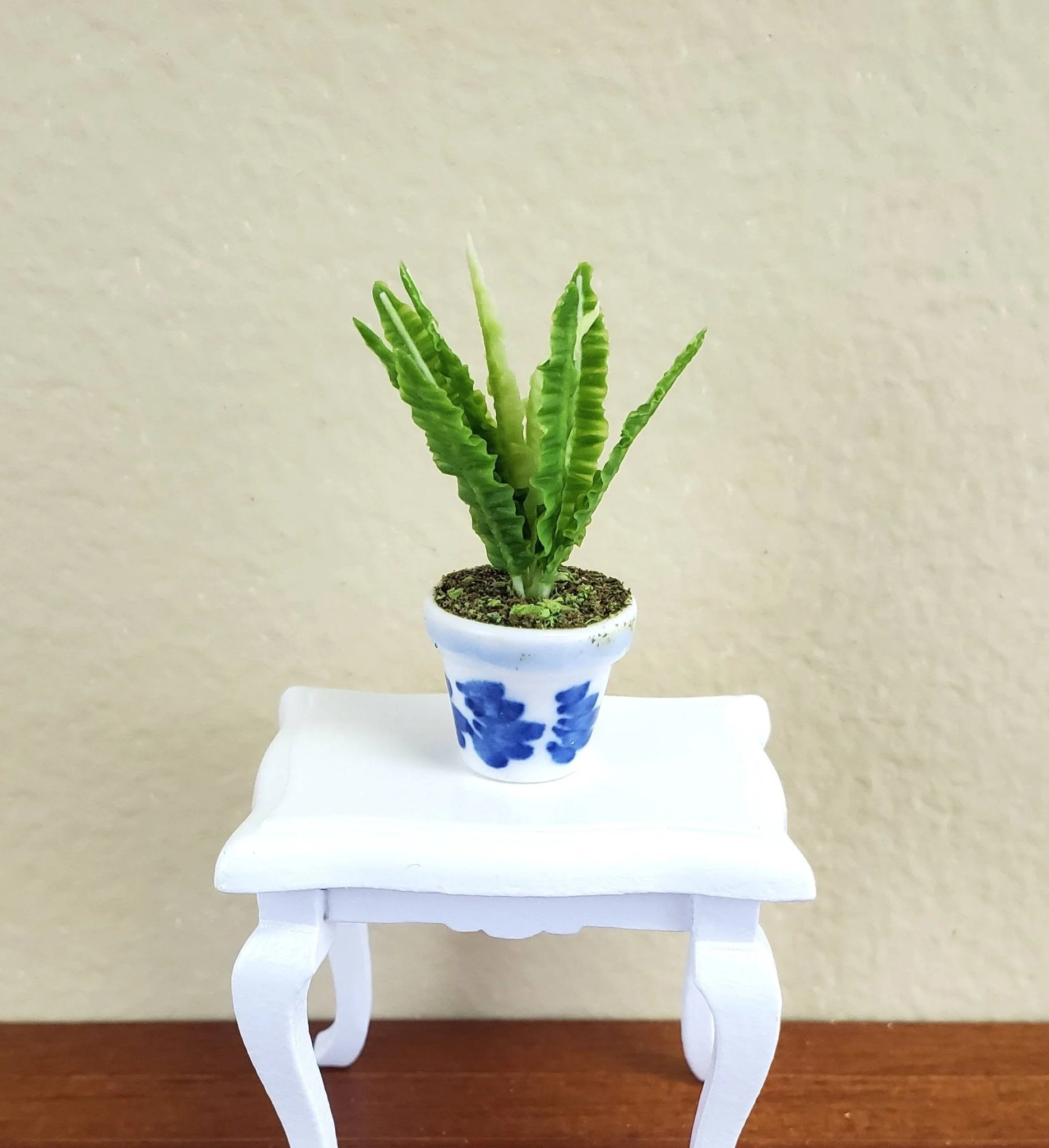 Dollhouse Miniature Plant Broadleaf Fern in Blue & White Ceramic Pot 1:12 Scale