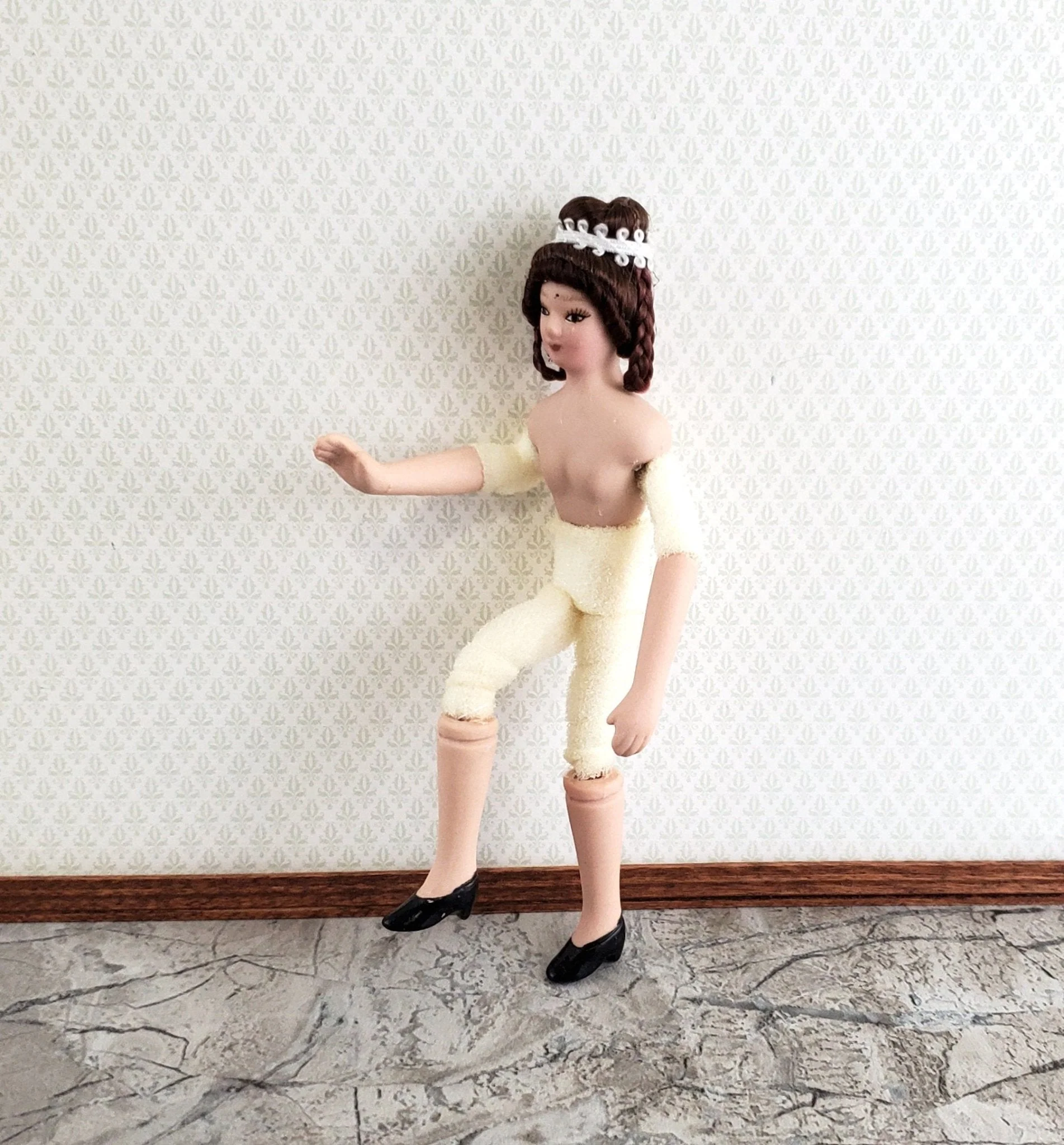 Dollhouse Miniature Porcelain Doll Undressed Female Mom Poseable 1:12 Scale Woman - Image 2