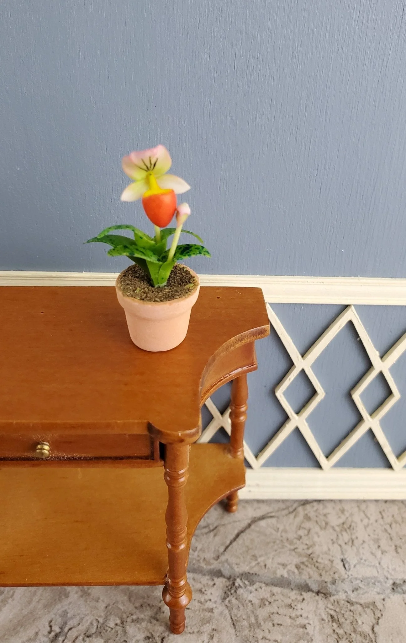 Dollhouse Miniature Potted Orchid Pink & White Flowering Plant in Ceramic Pot 1:12 Scale - Image 2