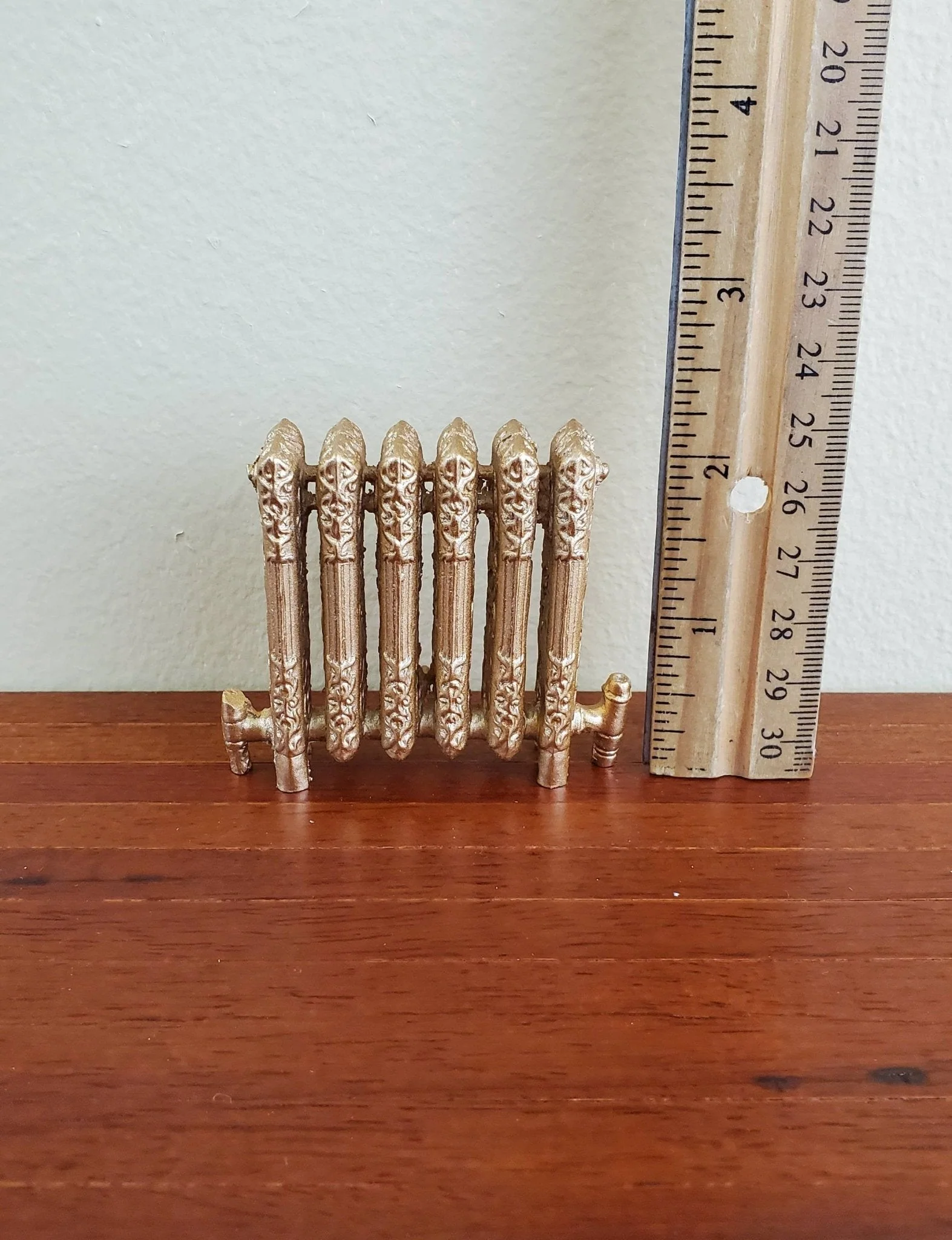 Dollhouse Miniature Radiator Large Gold Fancy 1:12 Scale Resin Accessory - Image 3