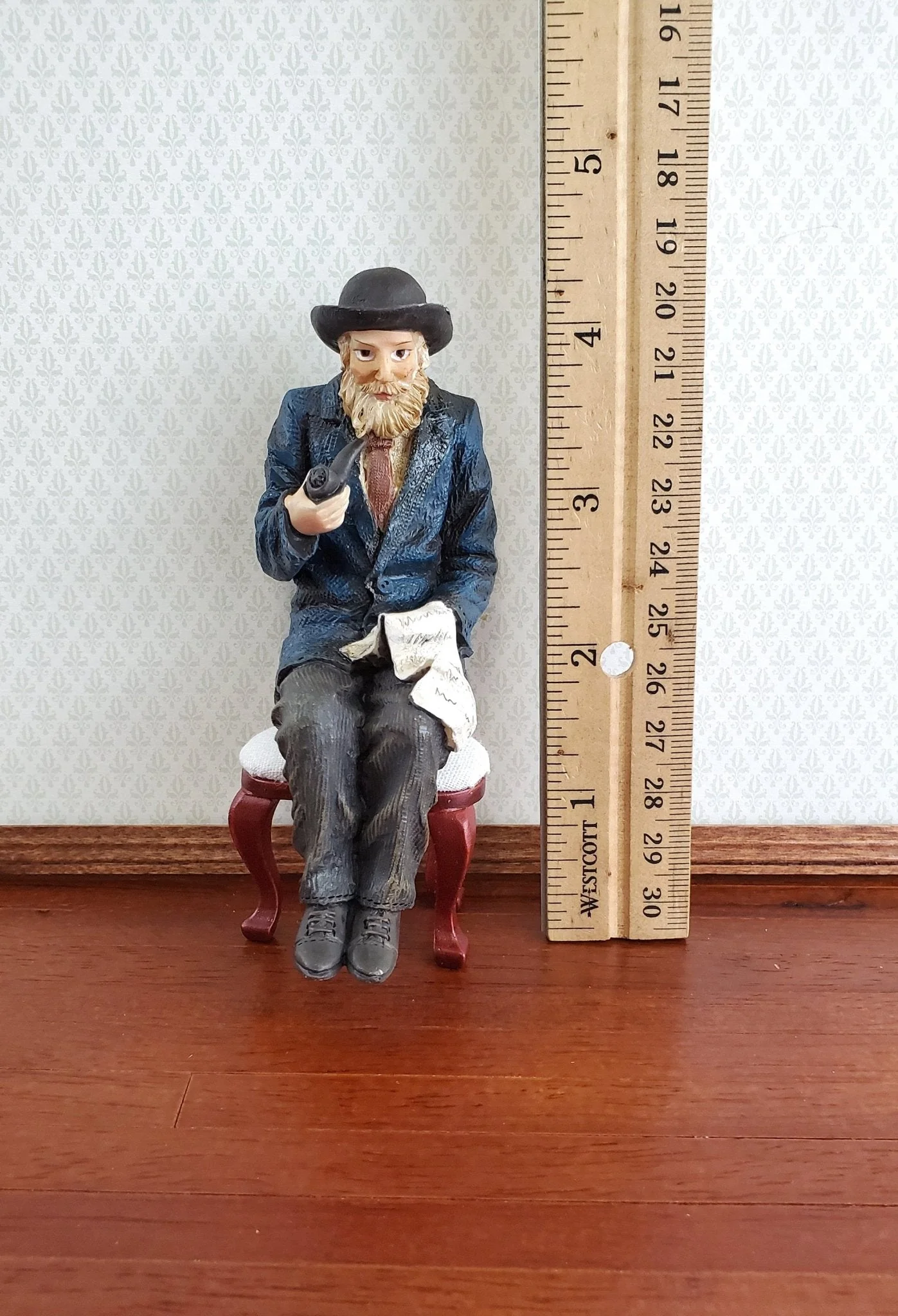 Dollhouse Miniature Seated Man with Beard Pipe Grandpa Resin 1:12 Scale SMALL Petite - Image 4