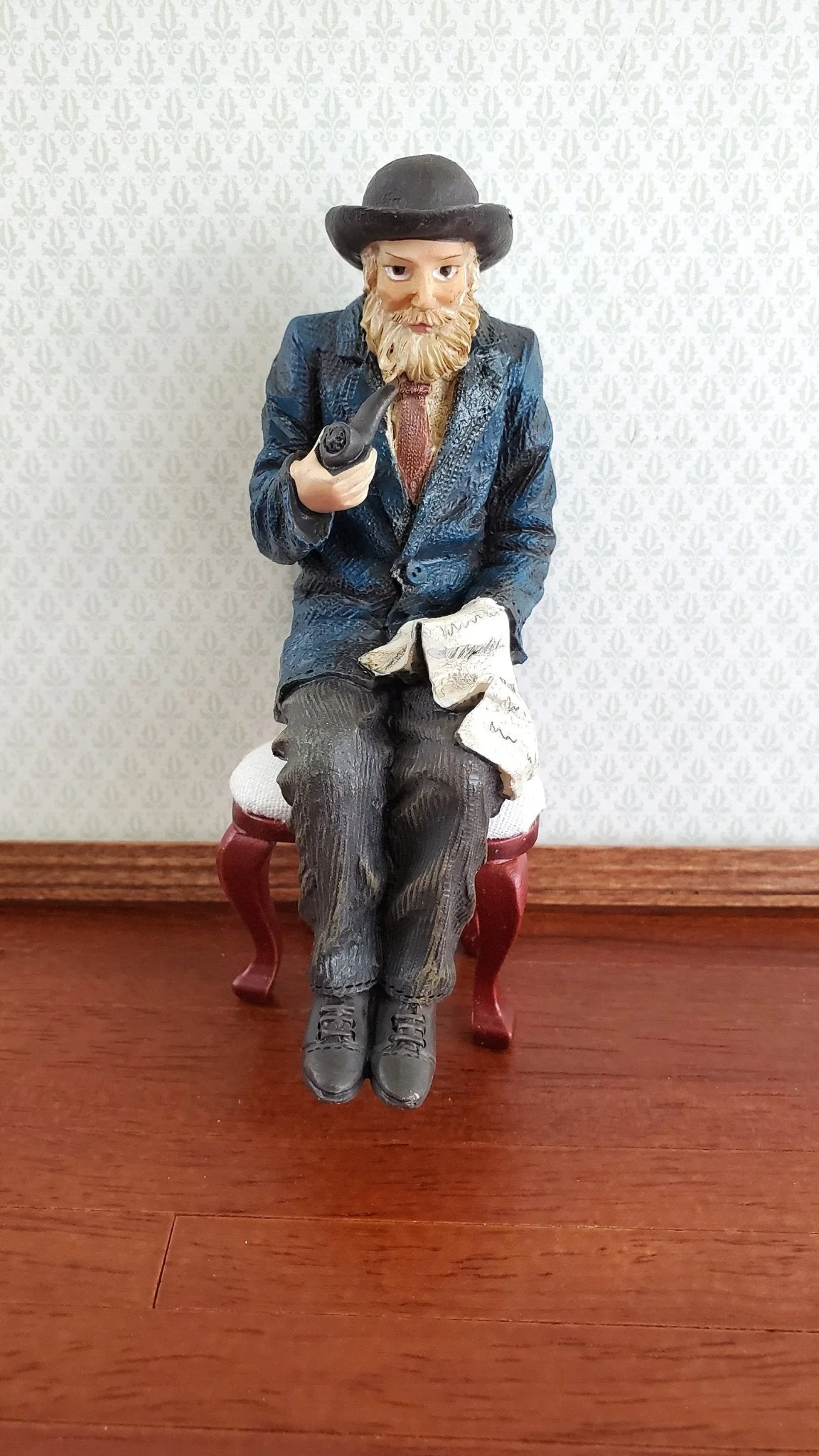 Dollhouse Miniature Seated Man with Beard Pipe Grandpa Resin 1:12 Scale SMALL Petite - Image 5