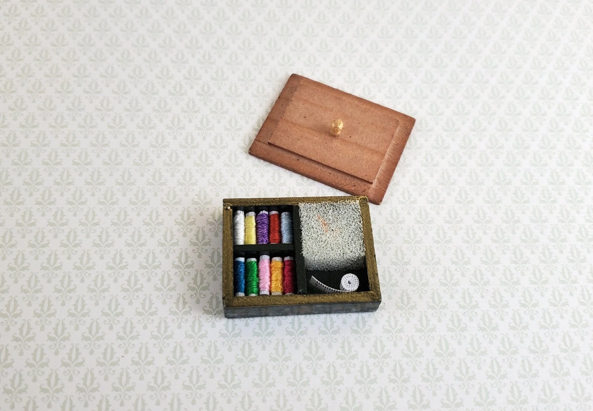 Dollhouse Miniature Sewing Box Set with Thread & Tape Measure 1:12 Scale - Image 2