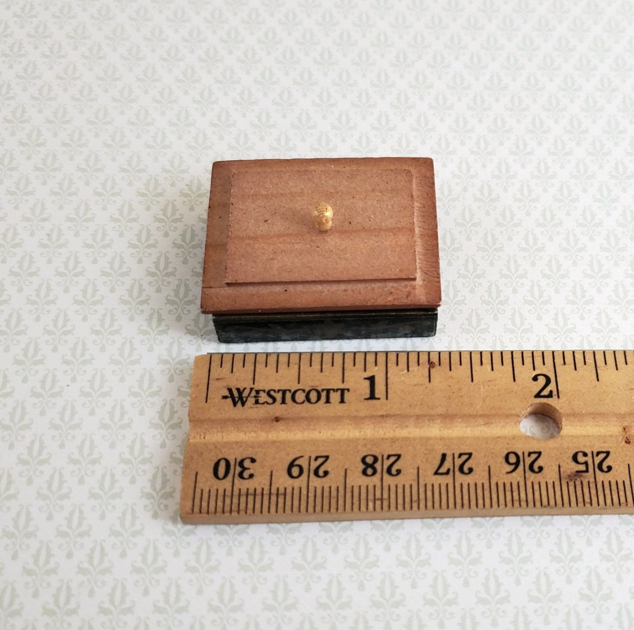 Dollhouse Miniature Sewing Box Set with Thread & Tape Measure 1:12 Scale - Image 3