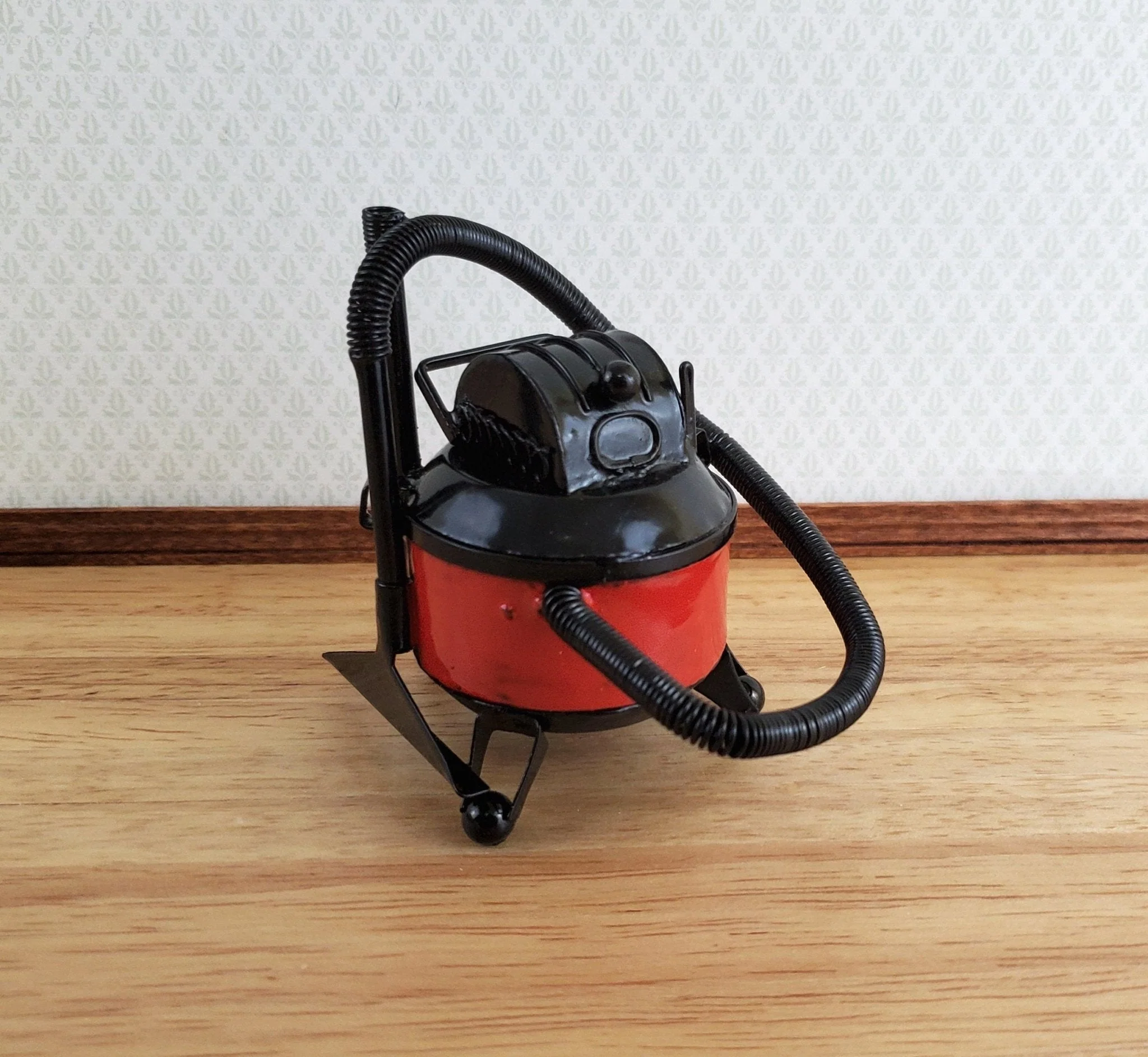 Dollhouse Miniature Shop Vac Vacuum (Large) Black & Red Metal 1:12 Scale Garage