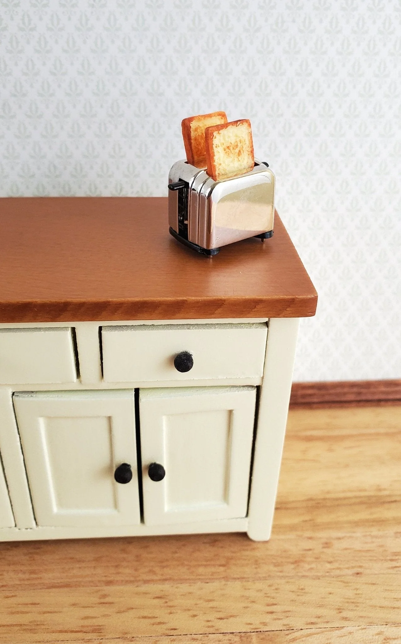 Dollhouse Miniature Silver Toaster with 2 Pieces of Toast 1:12 Scale Kitchen Accessories - Image 2