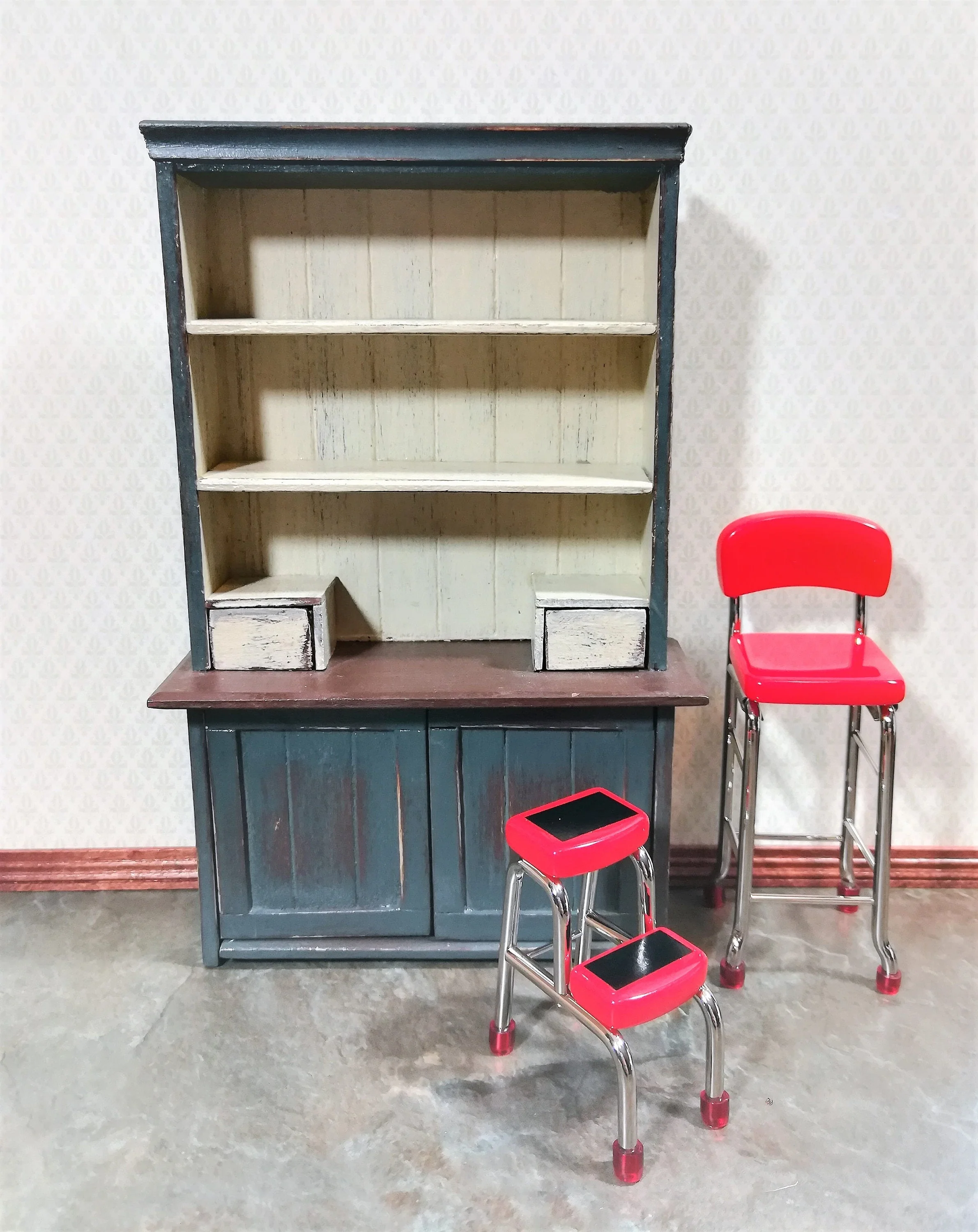 Dollhouse Step Stool Tall Chair 1950s Style Red 1:12 Scale Miniature Furniture - Image 5