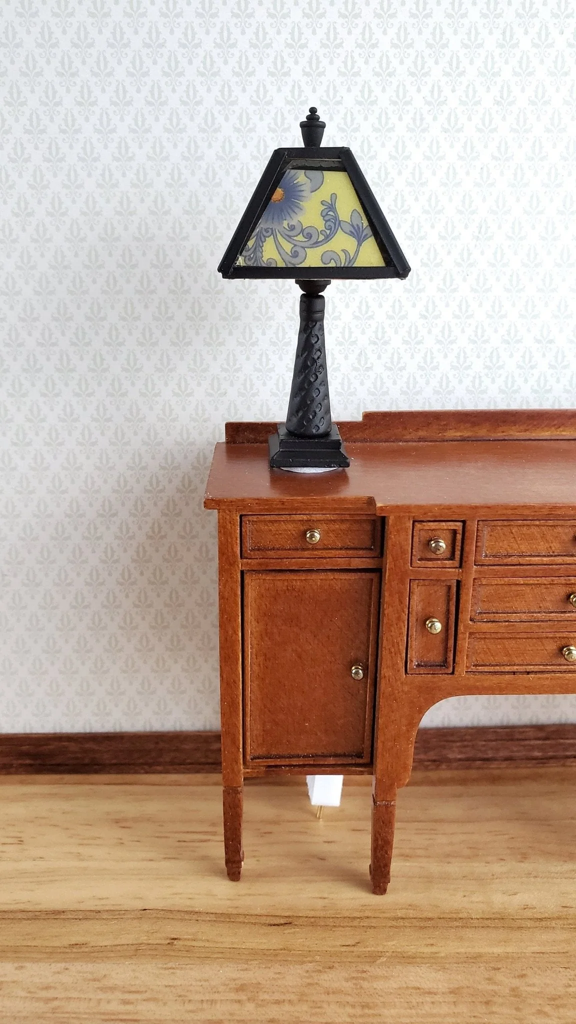 Dollhouse Miniature Table Lamp Arts & Crafts Craftsman Style 1:12 Scale 12 volt