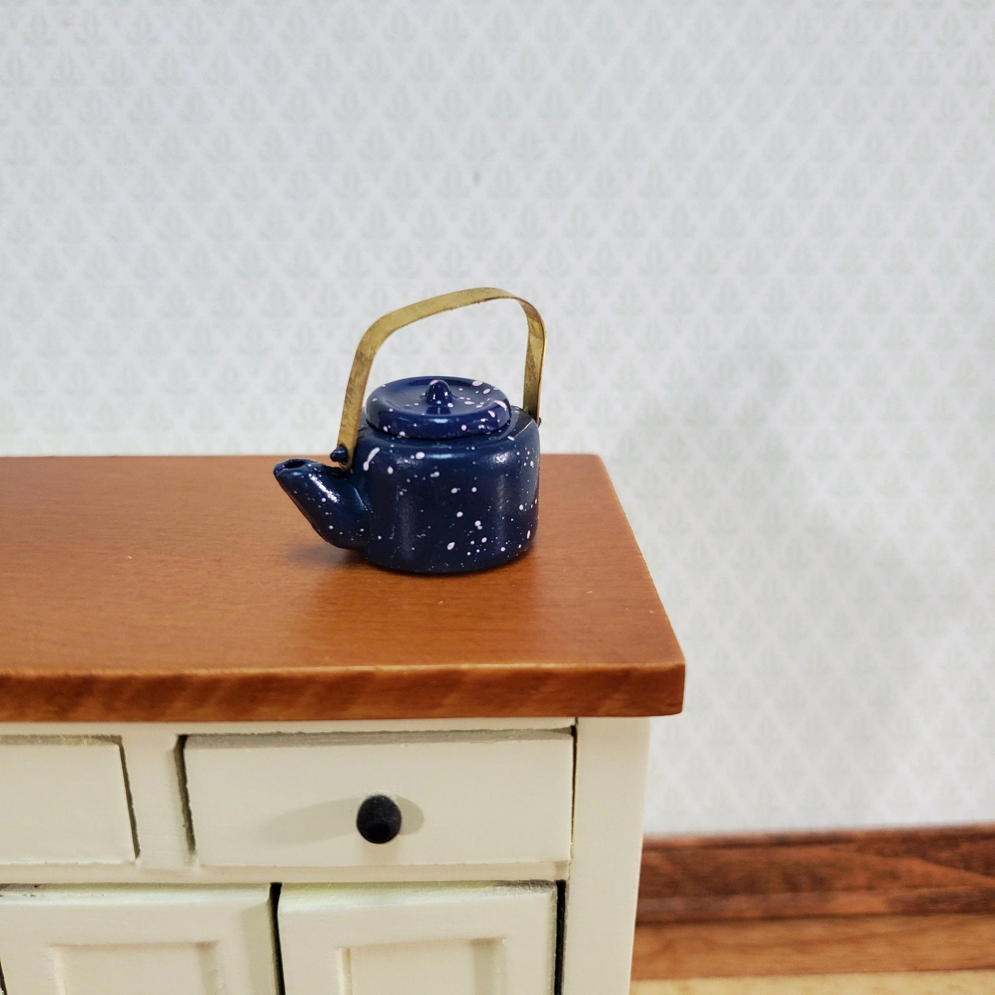 Dollhouse Miniature Teapot Kettle Blue Speckled 1:12 Scale Kitchen Accessories