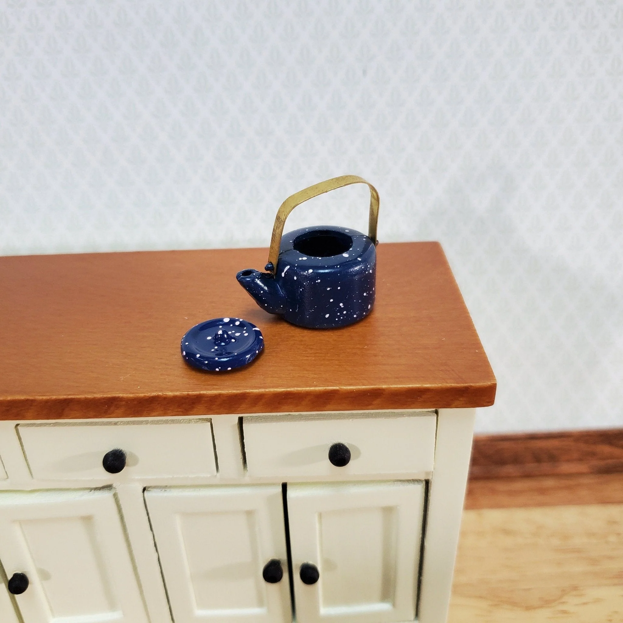 Dollhouse Miniature Teapot Kettle Blue Speckled 1:12 Scale Kitchen Accessories - Image 2