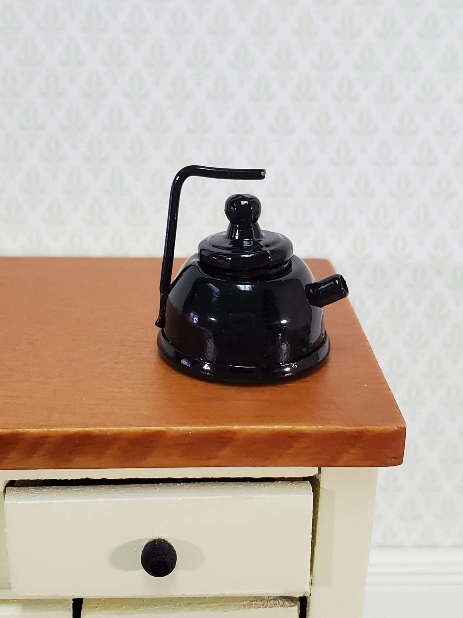 Dollhouse Miniature Teapot Kettle Modern Black with Lid 1:12 Scale Kitchen Accessories