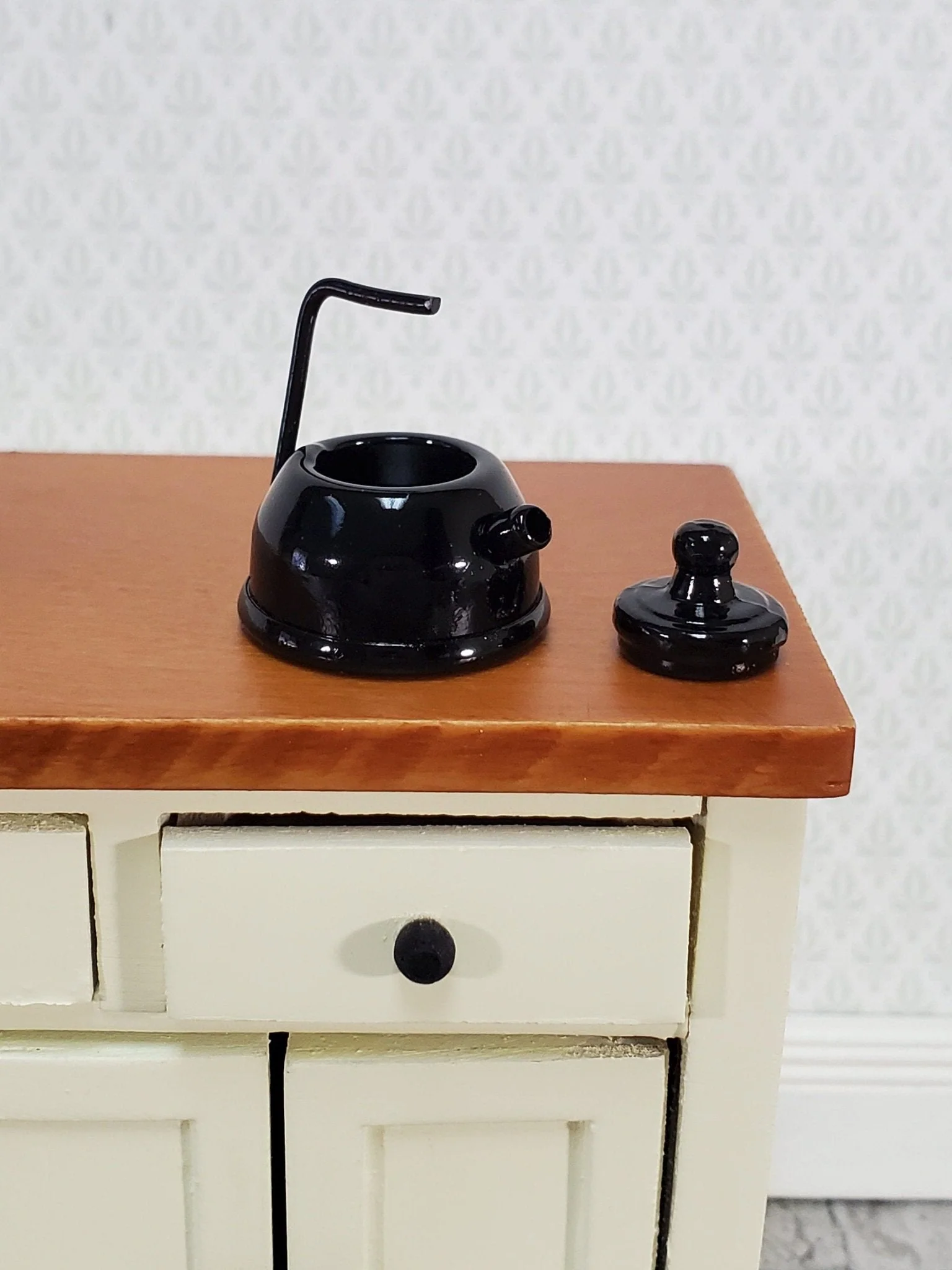 Dollhouse Miniature Teapot Kettle Modern Black with Lid 1:12 Scale Kitchen Accessories - Image 2