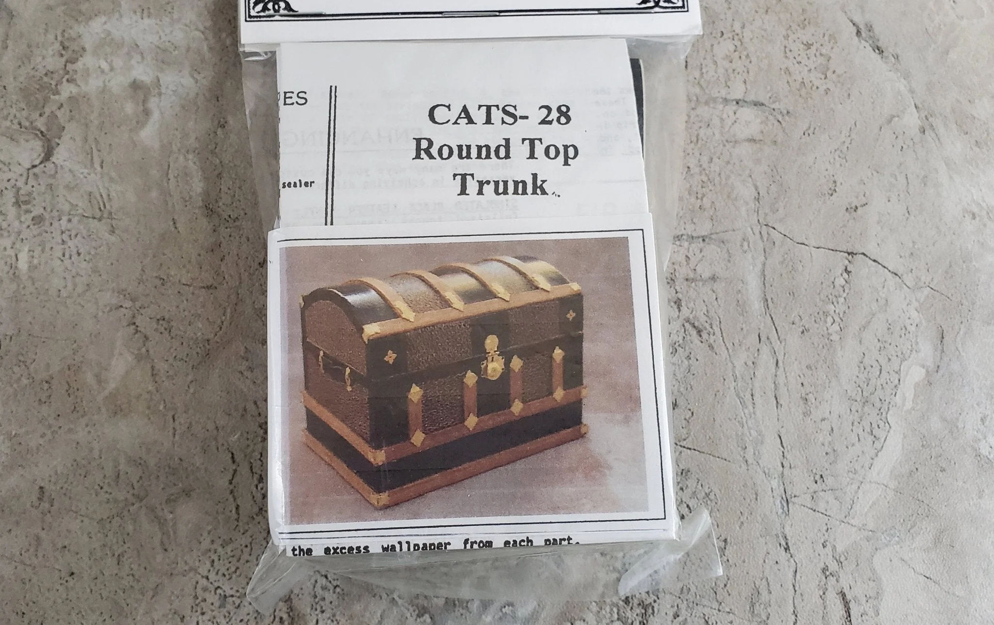 Dollhouse Miniature Trunk Kit Round Top Antique Style 1:12 Scale Furniture