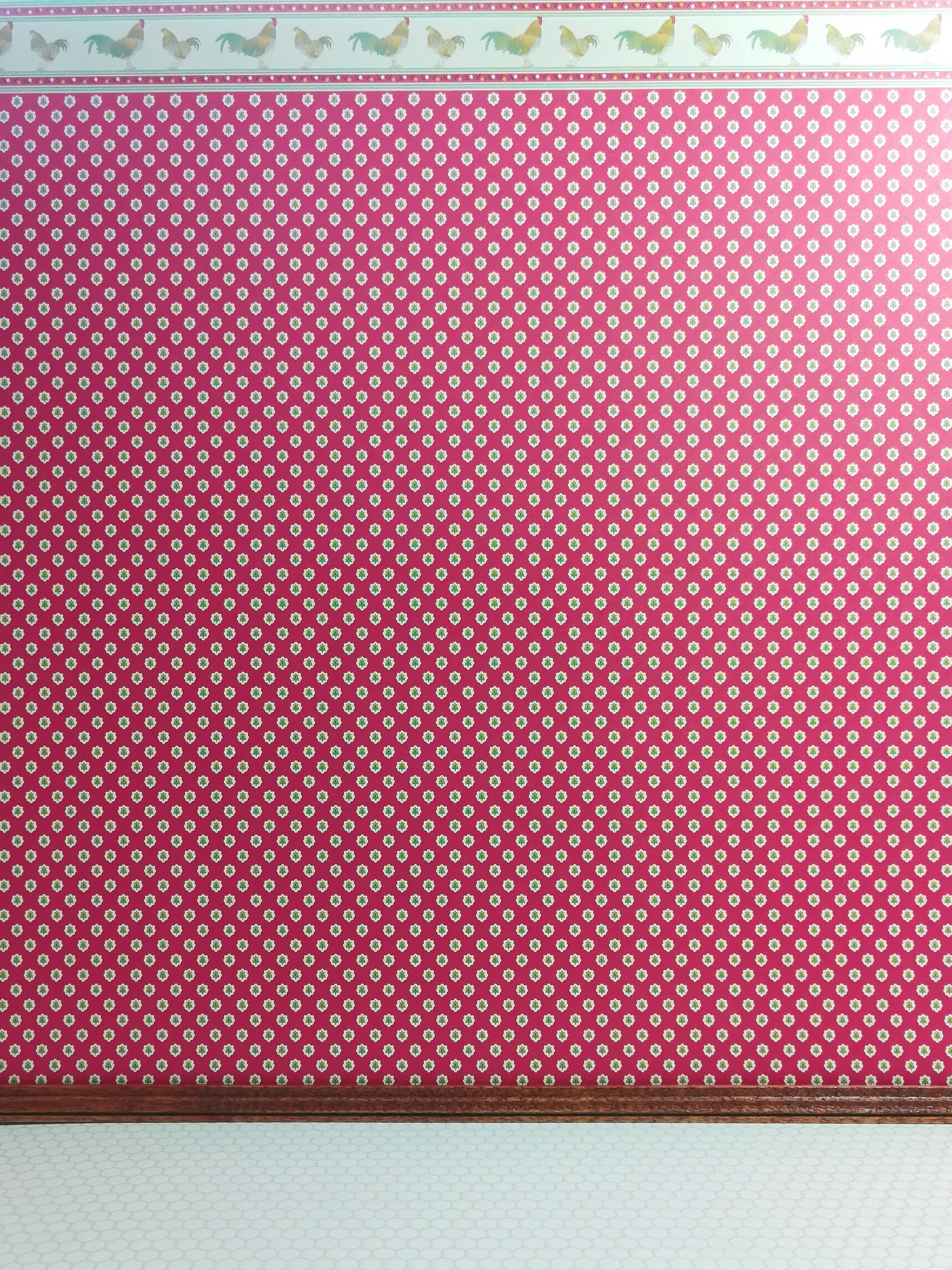 Dollhouse Miniature Wallpaper Brodnax Kitchen Red "Rooster" 1:12 Scale - Image 4