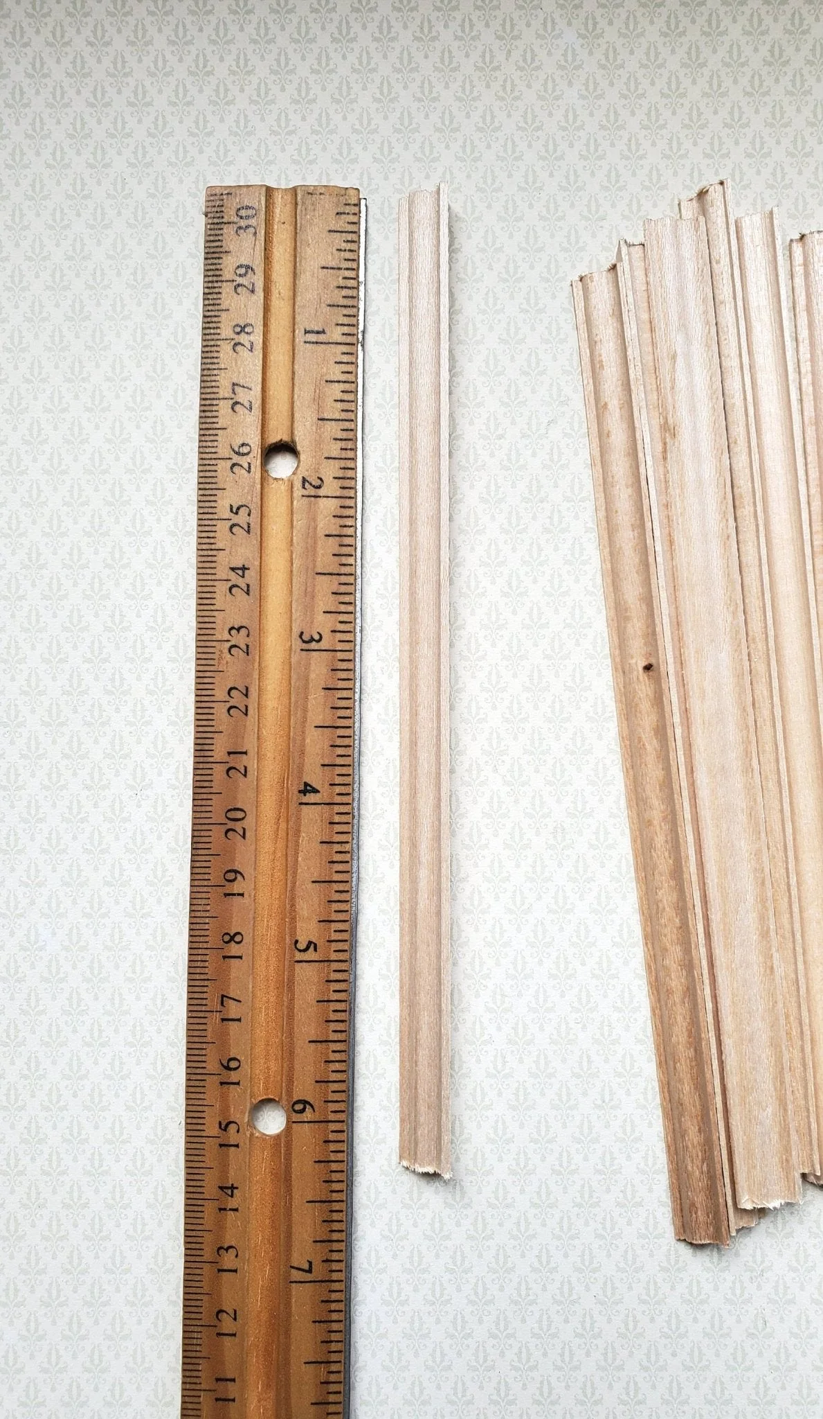 Dollhouse Miniatures 6" Cornice Crown Molding Scrap Trim x12 Pieces 1:12 Scale Building NE948 - Image 2
