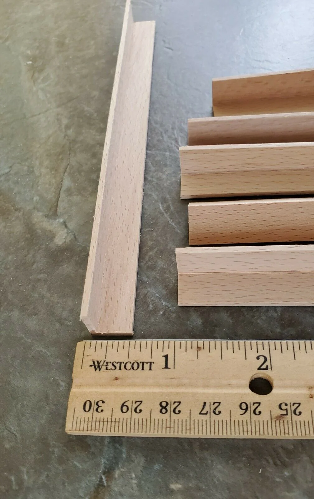 Dollhouse Miniatures 6" Pieces x6 Corner Trim Molding 1/2" x 1/2" x 6" - 70296 - Image 4