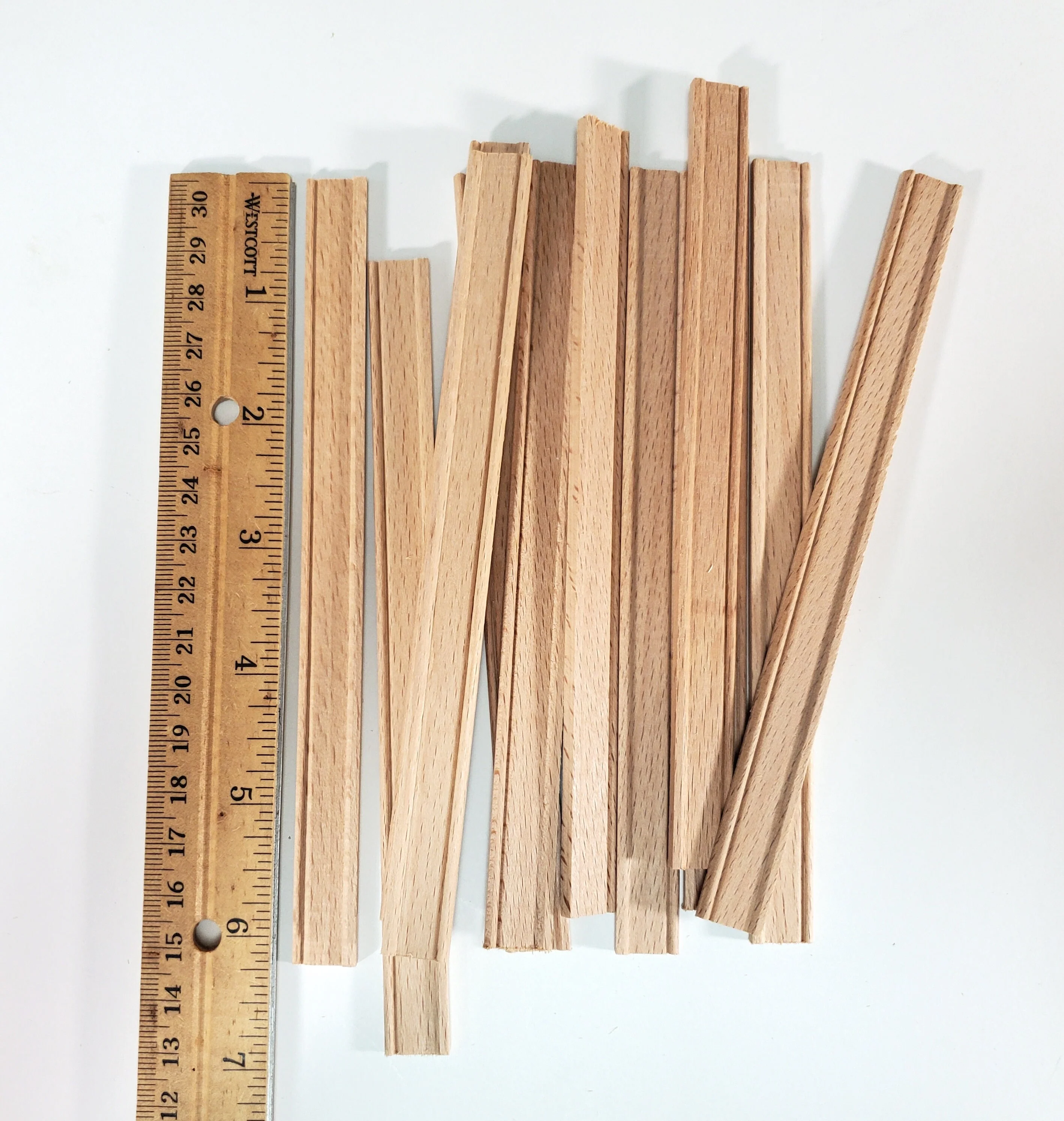 Dollhouse Miniatures Baseboard Trim 6" x12 Scrap Pieces 1:12 Scale CLA77055 - Image 3