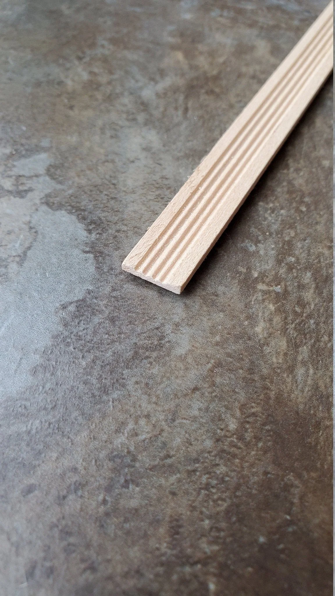 Dollhouse Miniatures Baseboard Trim or Molding 1/2" wide x 14" long 1:12 Scale - Image 3