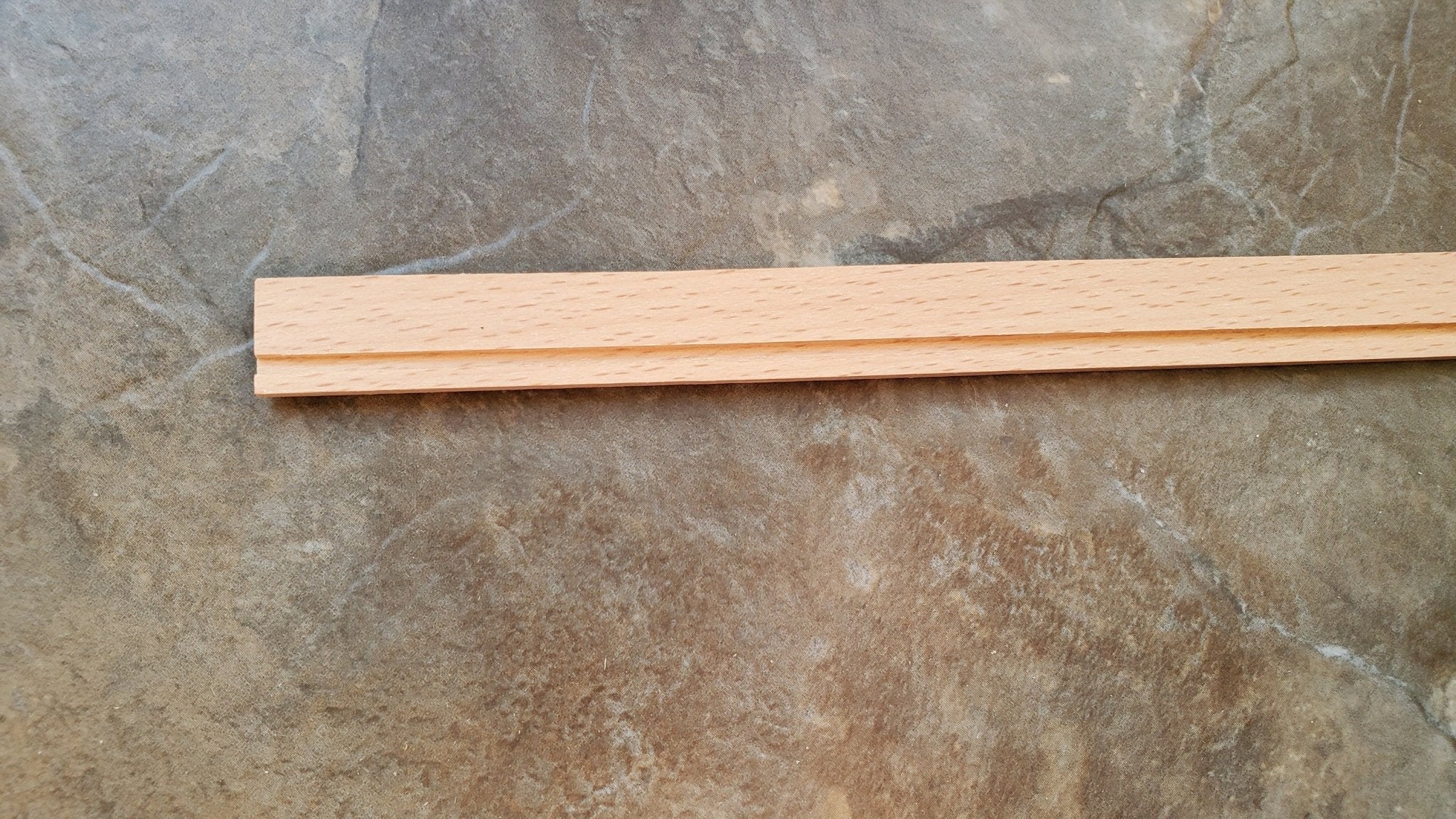 Dollhouse Miniatures Baseboard Trim or Molding w/ Wire Channel 1/2" wide x 18" 1:12 Scale CLA77945 - Image 5