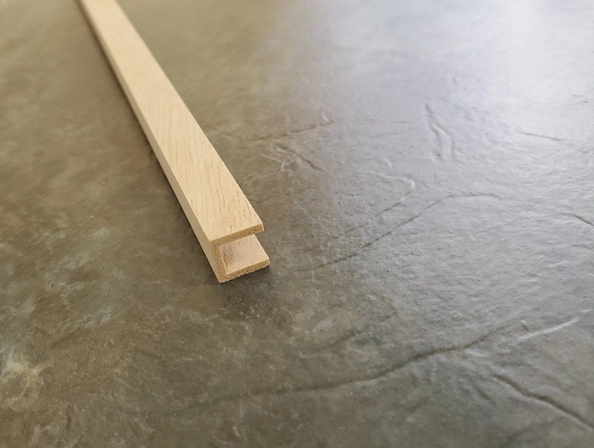 Dollhouse Channel Molding Trim 3/8" x 3/8" x 18" Interior Channel 1/4" HW7067