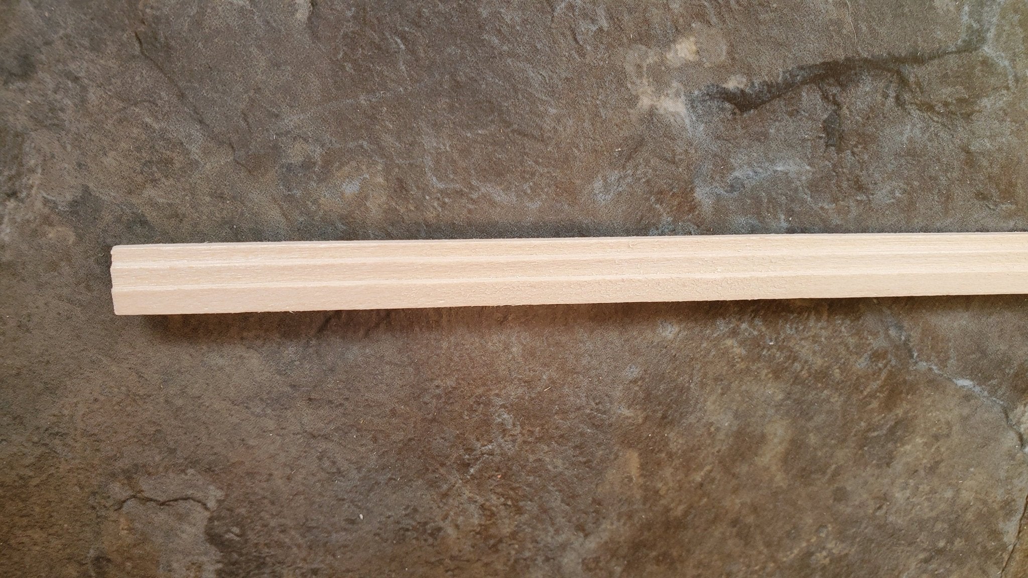 Dollhouse Miniatures Crown Molding Trim Cornice 3/8" wide x 18" long 1:12 Scale - Image 4