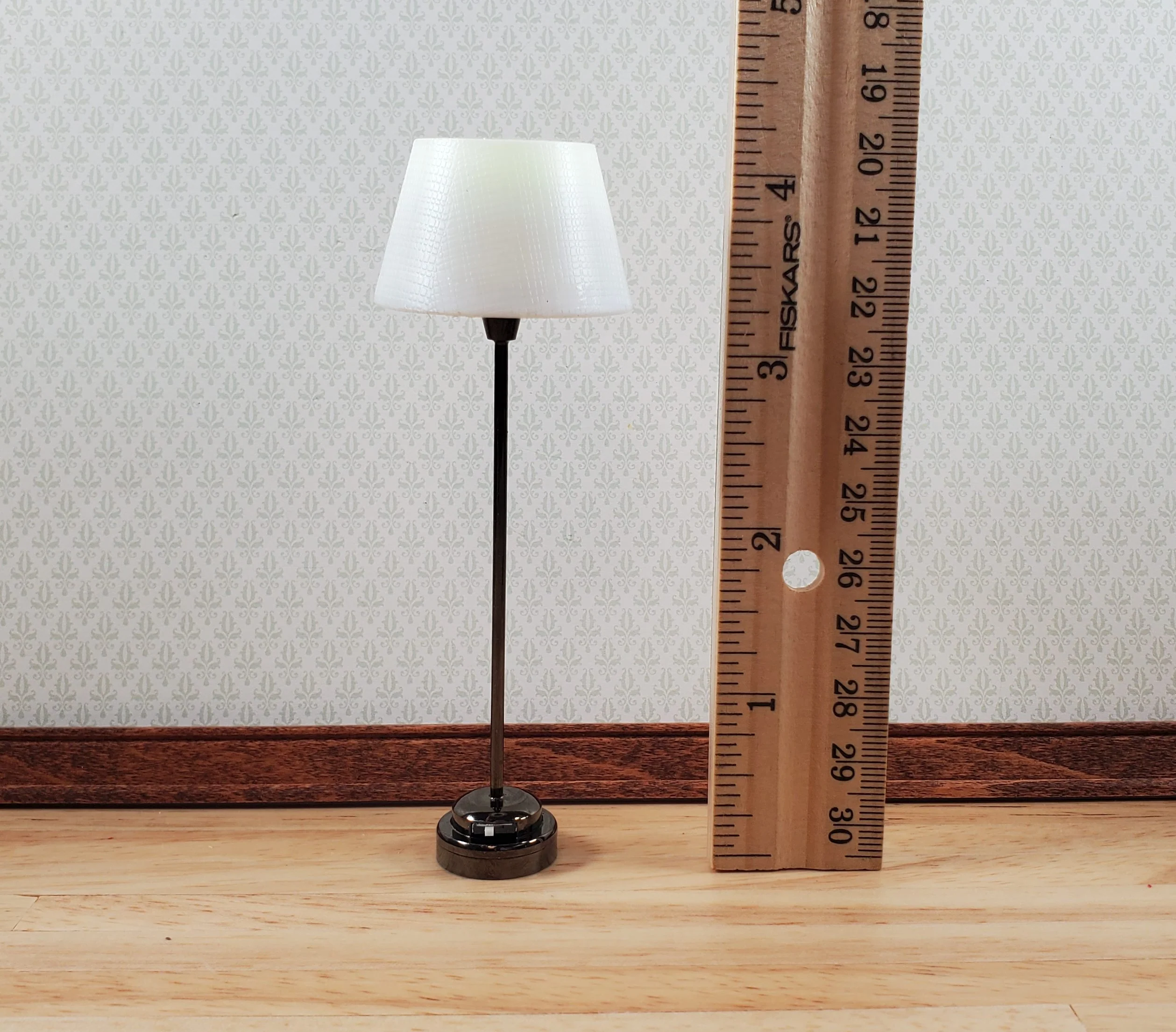 Dollhouse Modern Battery Light Floor Lamp Black Base 1:12 Scale Houseworks 2380 - Image 3