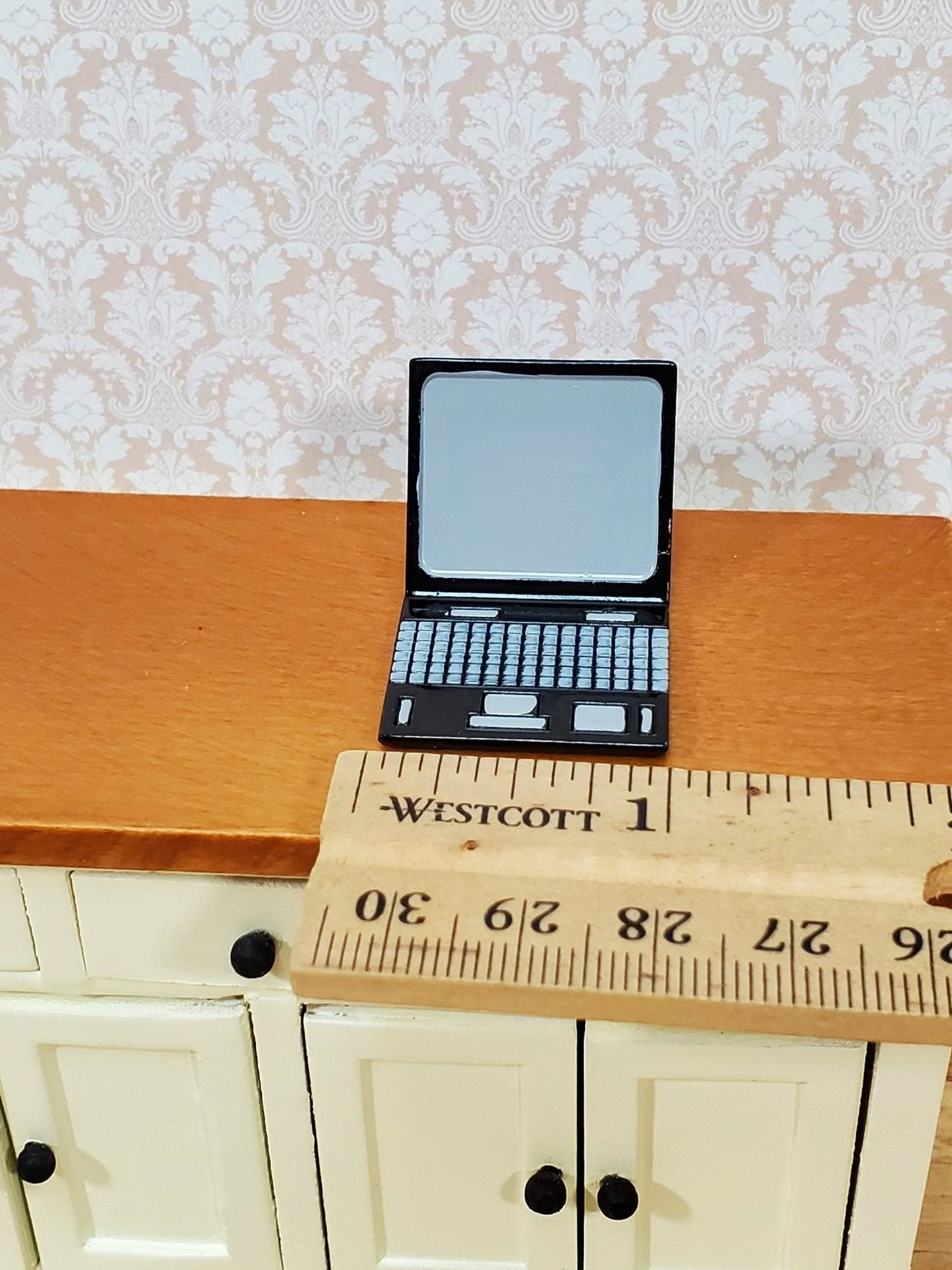 Dollhouse Modern Laptop Computer Metal Black & Silver 1:12 Scale Miniature - Image 3