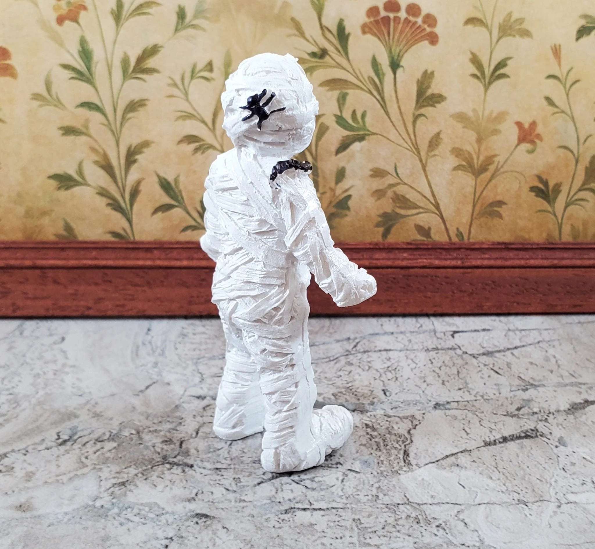 Dollhouse Mummy Doll Trick or Treat Halloween Decor 1:12 Scale Miniatures - Image 2